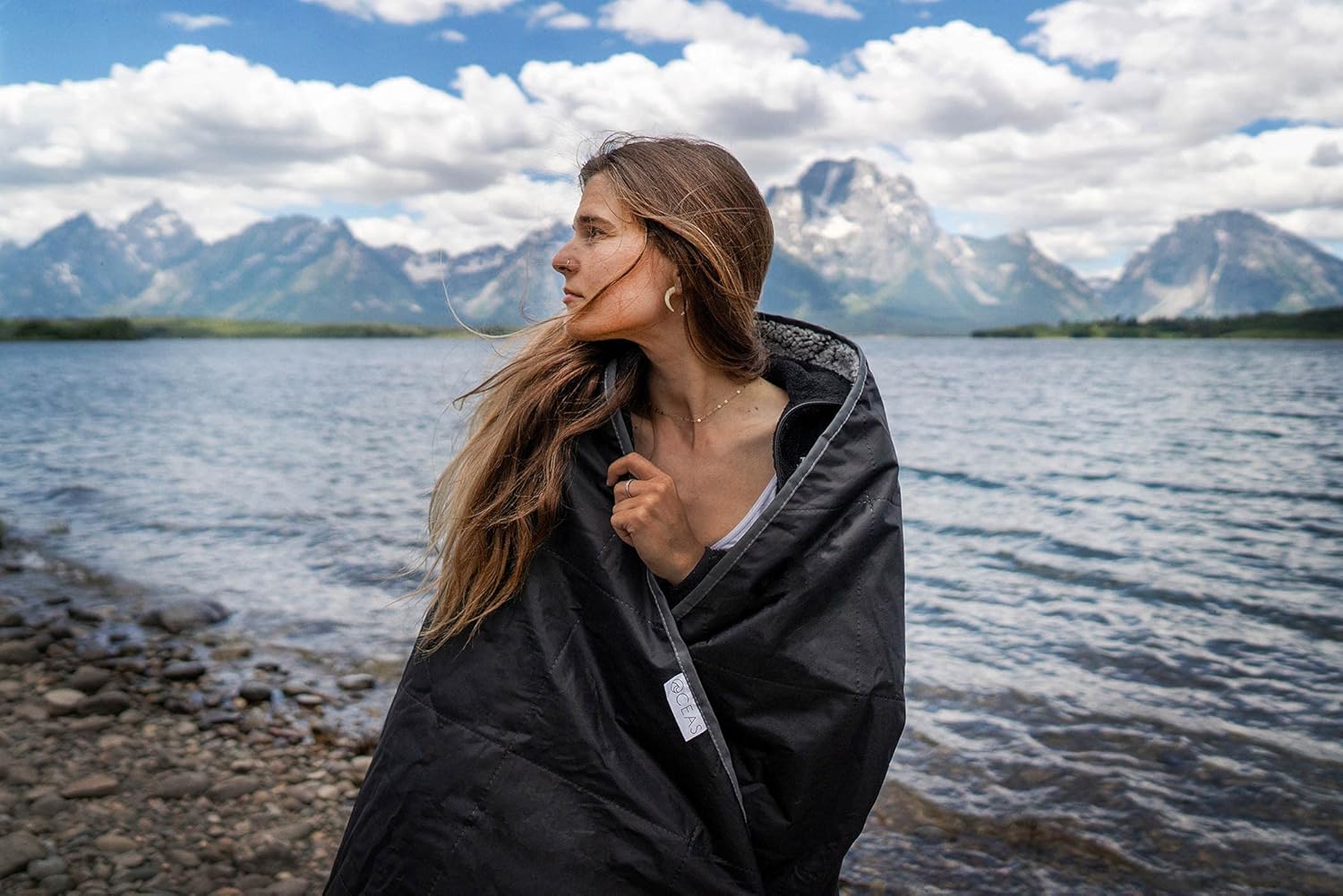 Oceas Sherpa Waterproof Camping Blanket - Extra Warm and Large Sherpa Fleece Outdoor Blanket for Car, Boat, Concert, & Picnic Use - Machine Washable and Windproof Camping Blankets for Cold Weather : Sports & Outdoors