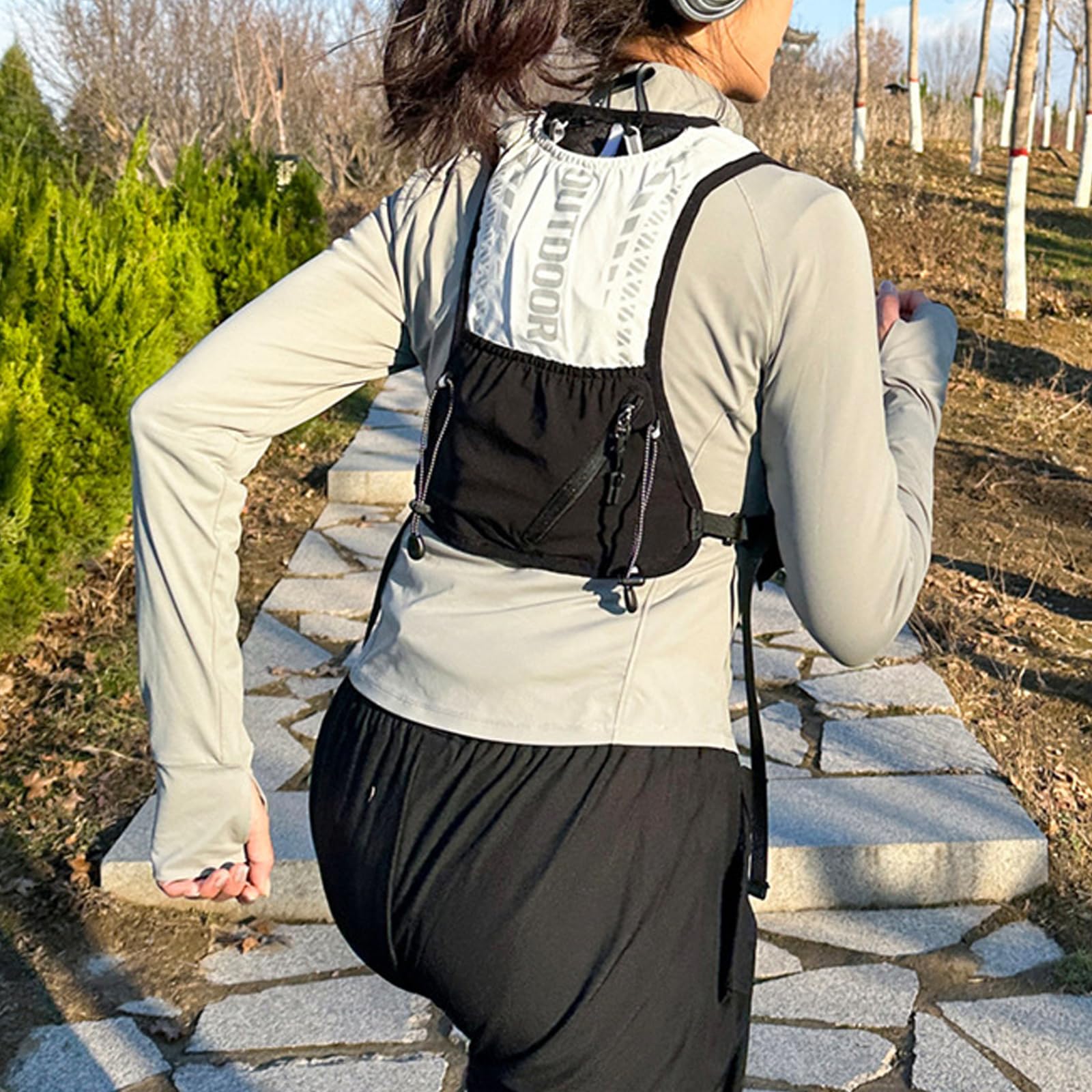 Laufweste für Damen und Herren, Laufrucksack mit 1.5L-Trinkflasche und Reflex-Strichen, Ultraleicht Trinkrucksack Fahrrad Trinkweste Laufen Wasserrucksack für Laufen Marathon Jogging Radfahren MTB