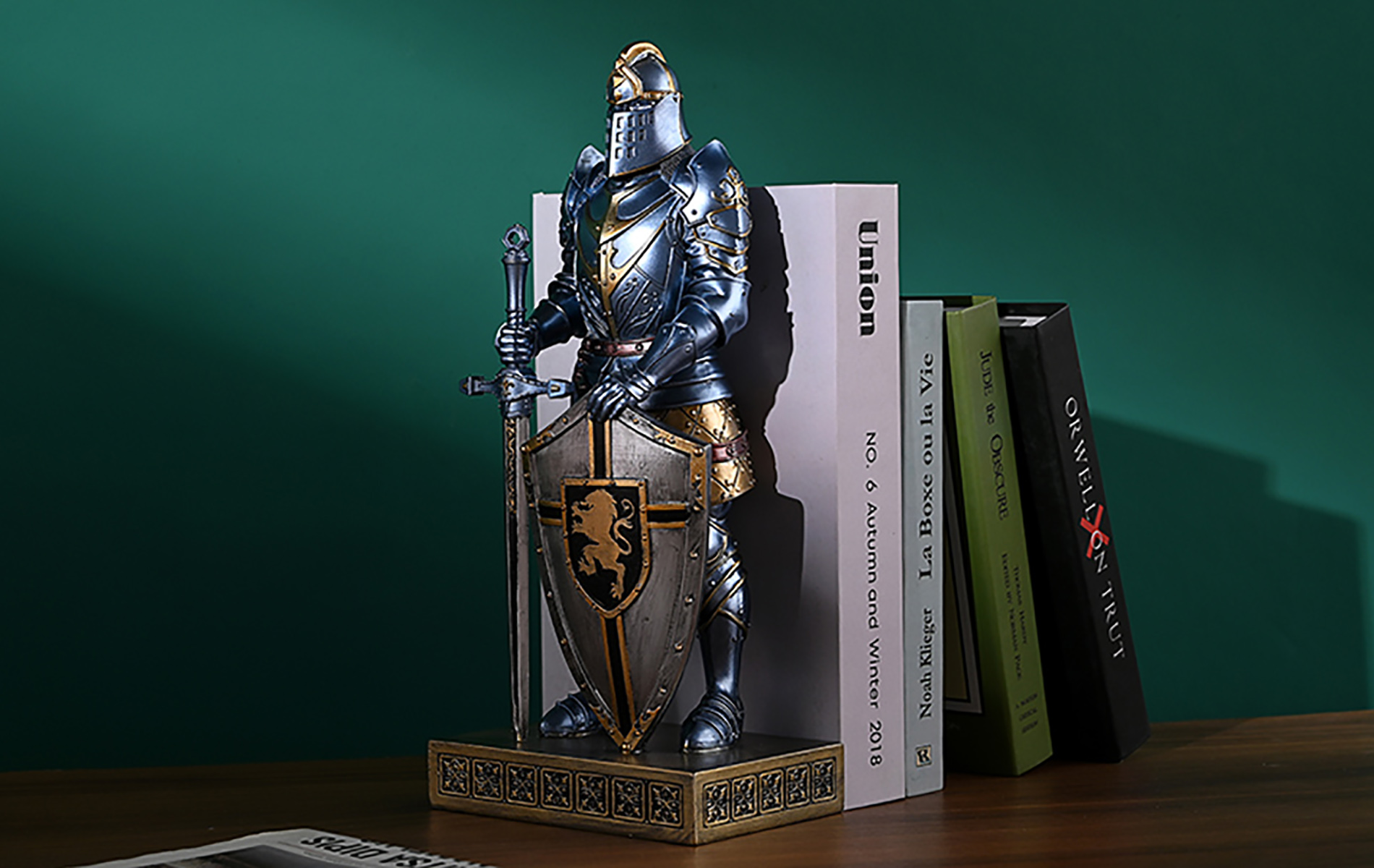 HDMbigmi Cavaliere Della Guardia Del Re Con Scudo, Accessori Da Scrivania, Statua Cavaliere Medievale, Ornamento Fermacarte Per Ufficio E Casa, Collezione Top Come Regalo, 31 Cm (blu