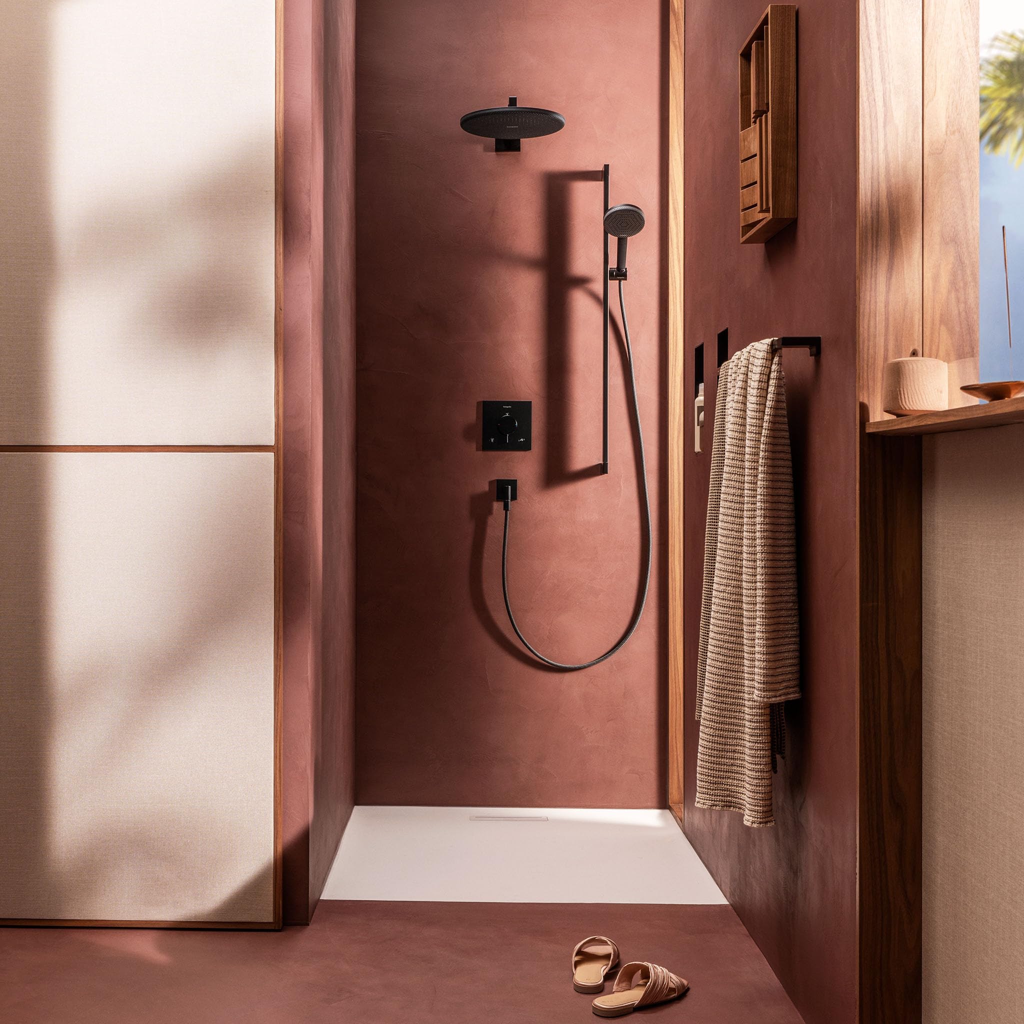 hansgrohe Ecostat Comfort E - Duschthermostat Unterputz, Duscharmatur mit Sicherheitssperre (SafetyStop) bei 40° C, Thermostat für die Dusche, Mischbatterie für 2 Verbraucher, Mattschwarz, 33711670