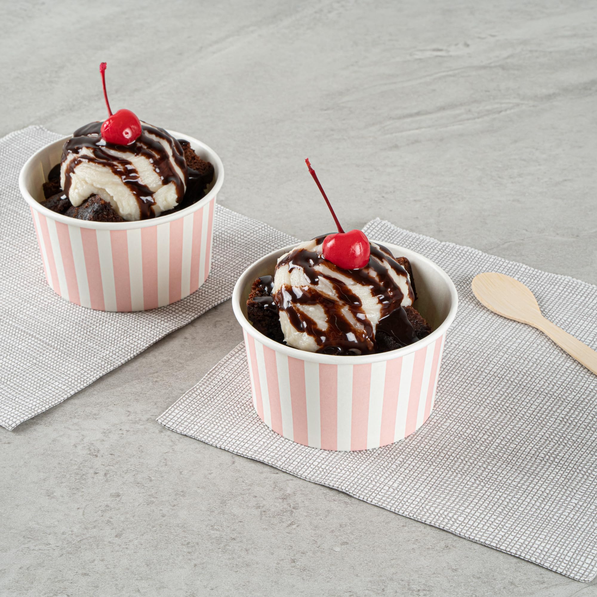 Restaurantware Coppetta - Vasos de postre de 8 onzas, 50 vasos desechables para helado, tapas se venden por separado, cuencos de papel FroYo resistentes, color rosa y blanco, para alimentos fríos y