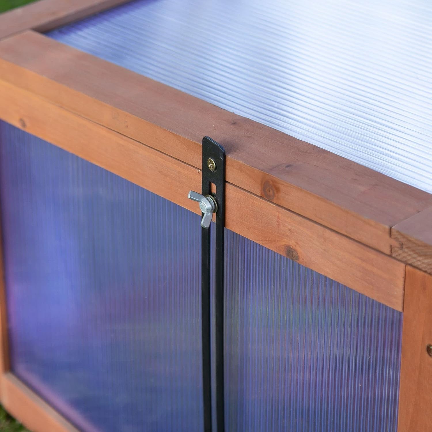 Outsunny 39" x 26" x 16" Wooden Cold Frame with Openable and Tilted Top Cover, Small Polycarbonate Planter Box for Flowers, Vegetables, Plants, Brown - Image 9