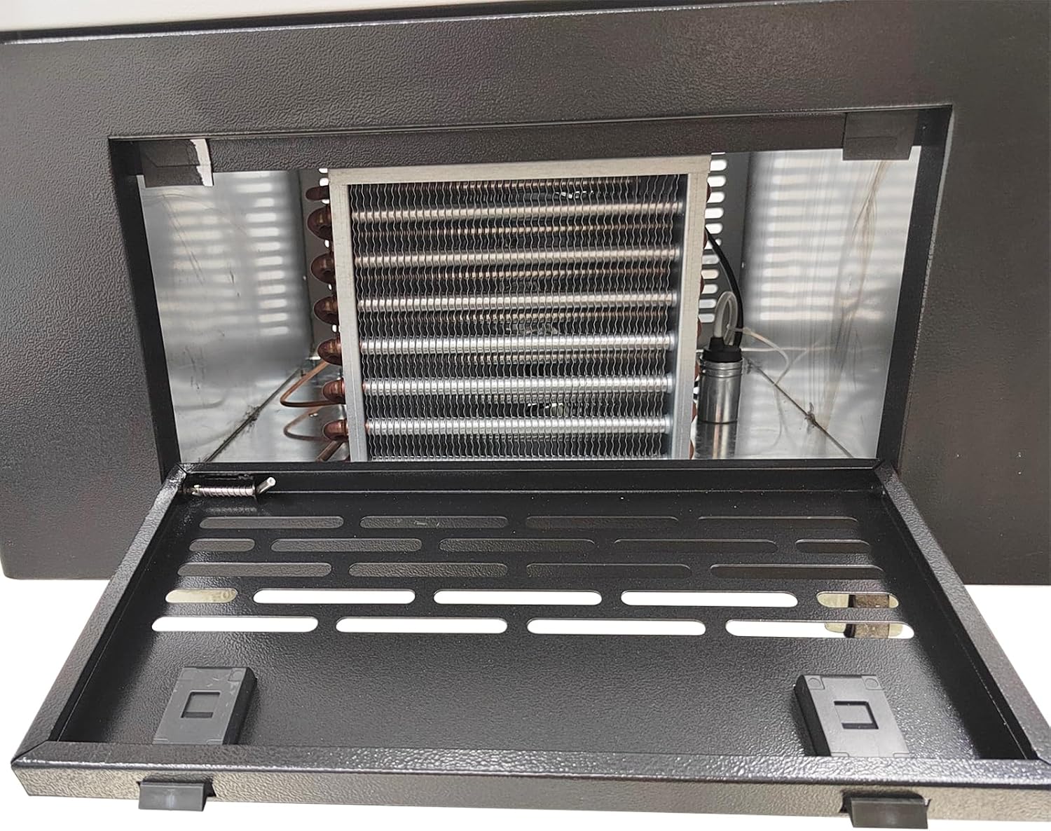 Ultra Low Temperature Storage Box Portable Lab Cryogenic Freezer,28L Low Temp Freezer Storage Refrigerator with -40℃ to -86℃ Temperature Range 320W 110V