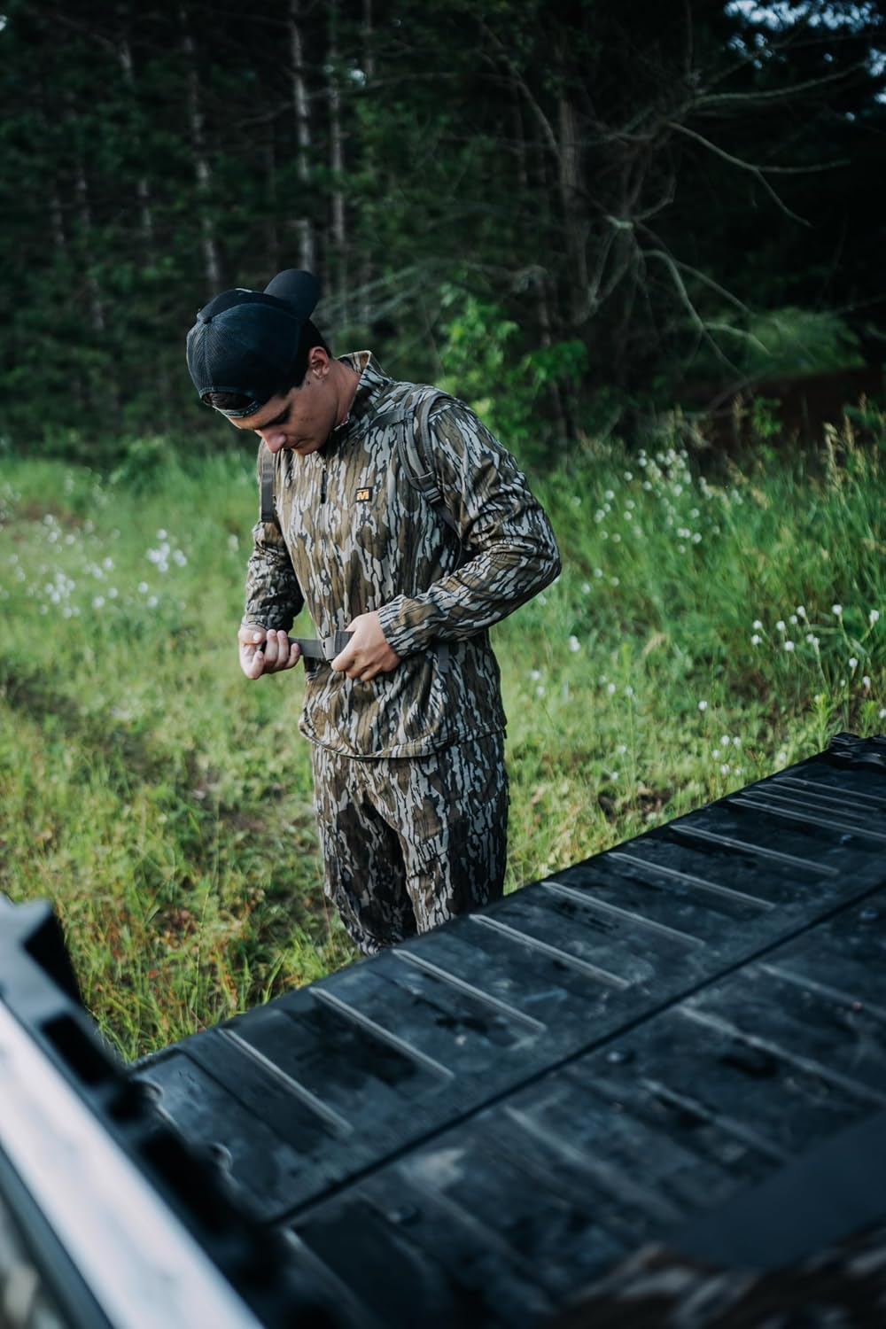 Muddy Men's Standard DV8 Quest Midweight Quarter Zip