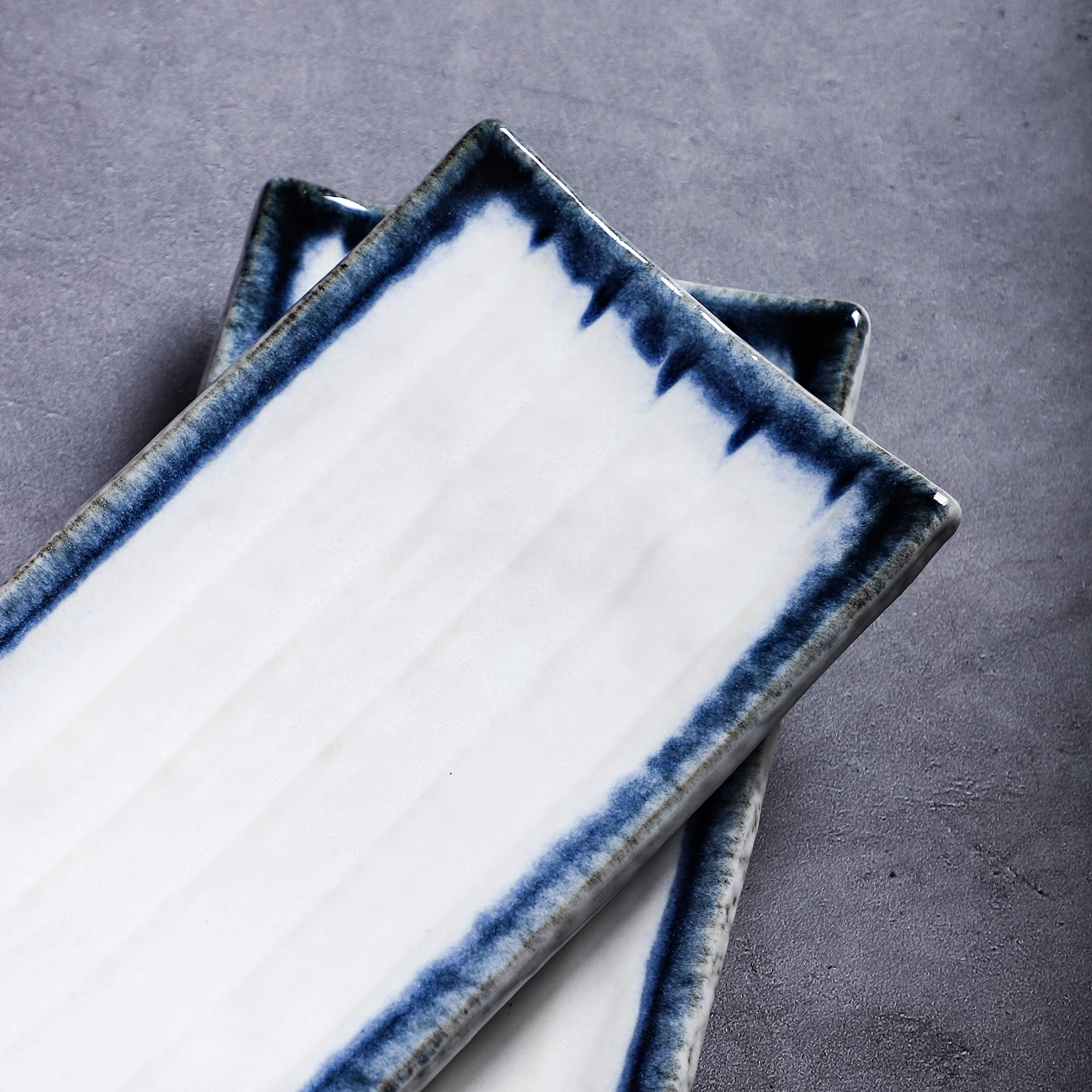 Uaral Juego de platos de sushi, platos rectangulares de cerámica, 4 unidades, plato de gres japonés para restaurante japonés y barra de sushi (azul medianoche y blanco)