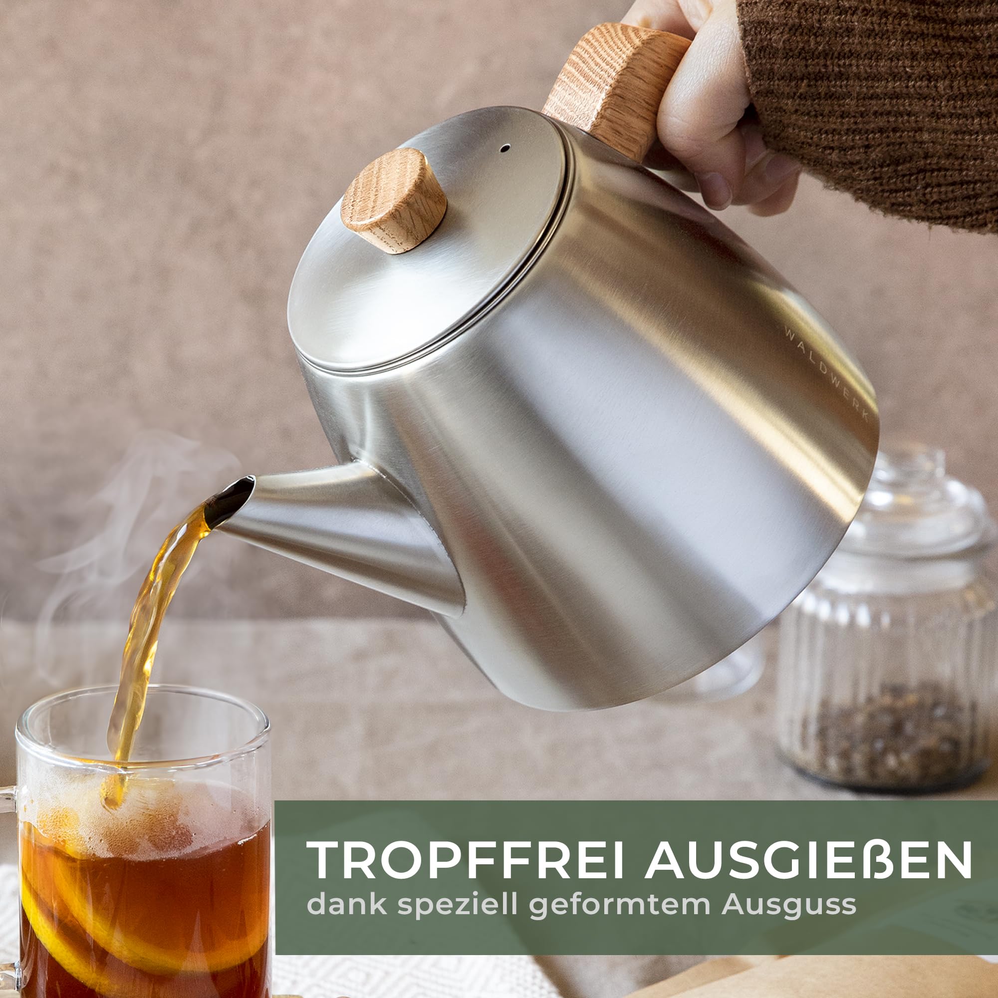 WALDWERK Teekanne mit Siebeinsatz - Doppelwandige Teekanne 304 Edelstahl - Teebereiter mit Eichenholzgriffen - 100% Tropffrei