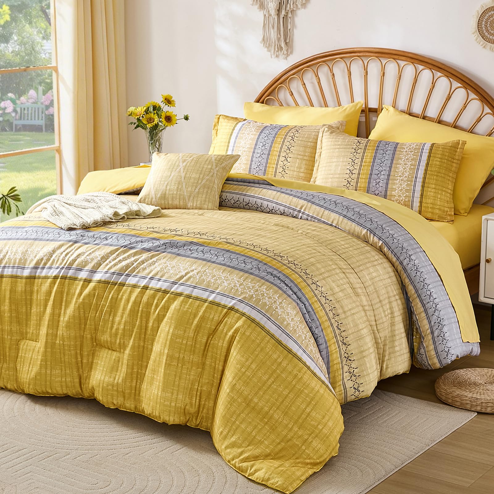 Dintszyayue Boho Striped Queen Comforter Set