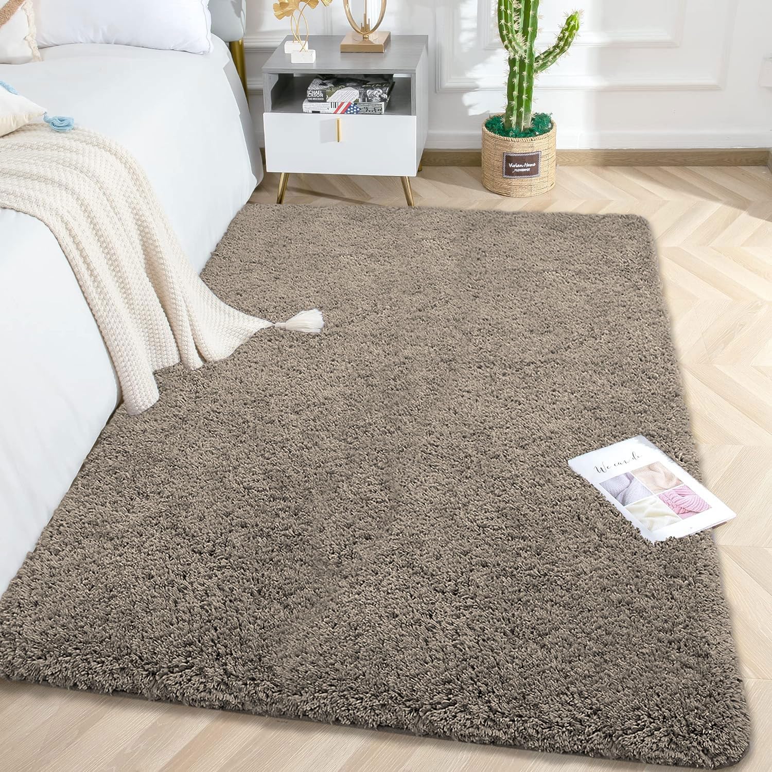 LUXE HOME INTERNATIONAL Carpet Super Soft Anti Slip Vegas Rectangular Rugs For Bedroom,Livingroom(Taupe,4X6 Feet)
