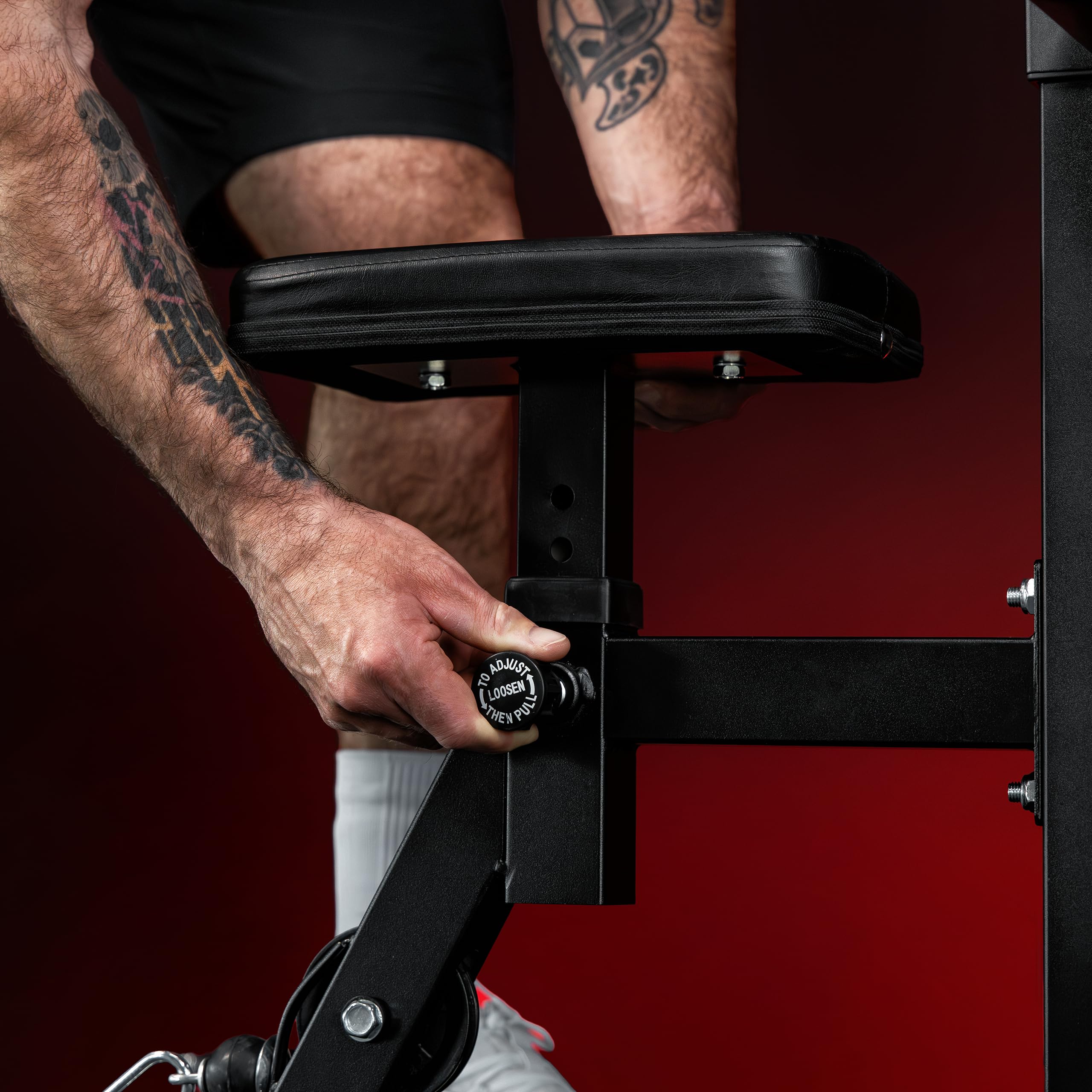 GORILLA SPORTS® Torre de poleas Ajustable, 30 mm | Incluye barra de tríceps y barra de poleas, Soporta hasta 280 kg, Estación de tracción de cables, Máquina de fitness