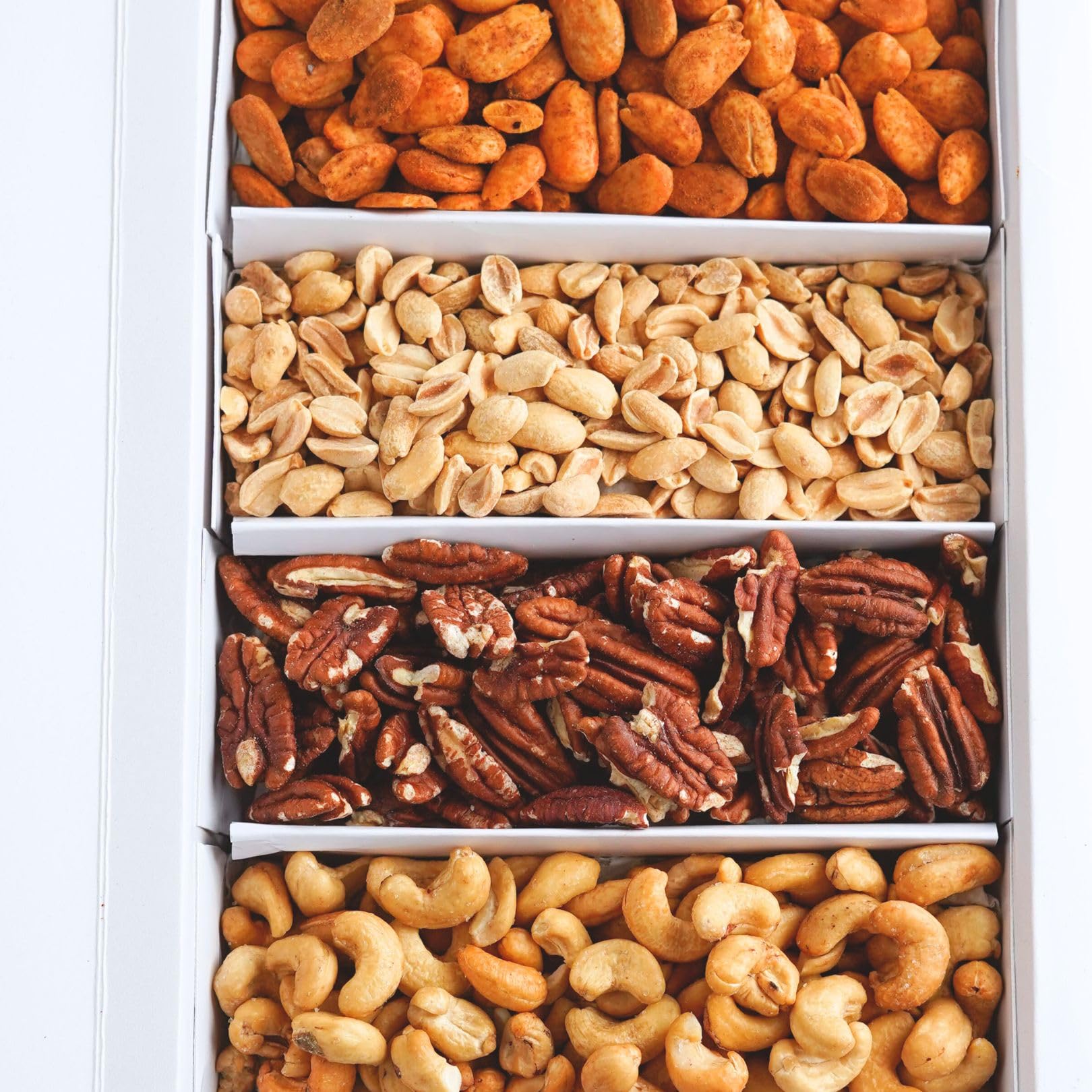 Makadamia - Aperitivo BOX 750 g - Pistacchi Tostati, Arachidi Tostate, Anacardi Tostati, Noci Pecan Tostate e Mandorle alla Paprika.
