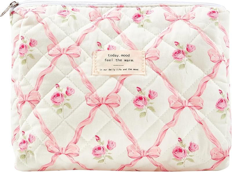 Necessaire de maquiagem Sminra com estampa floral rosa, algodão matelassê e zíper