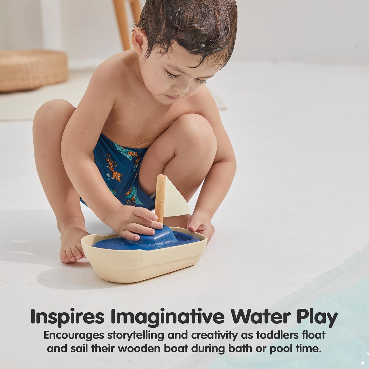 PlanToys® Sailboat Wooden Bath Toy | Eco-Friendly Floating Boat for Kids | Promotes Fine Motor Skills & Imaginative Play | Sustainable Birthday Gift for Bathtime Fun