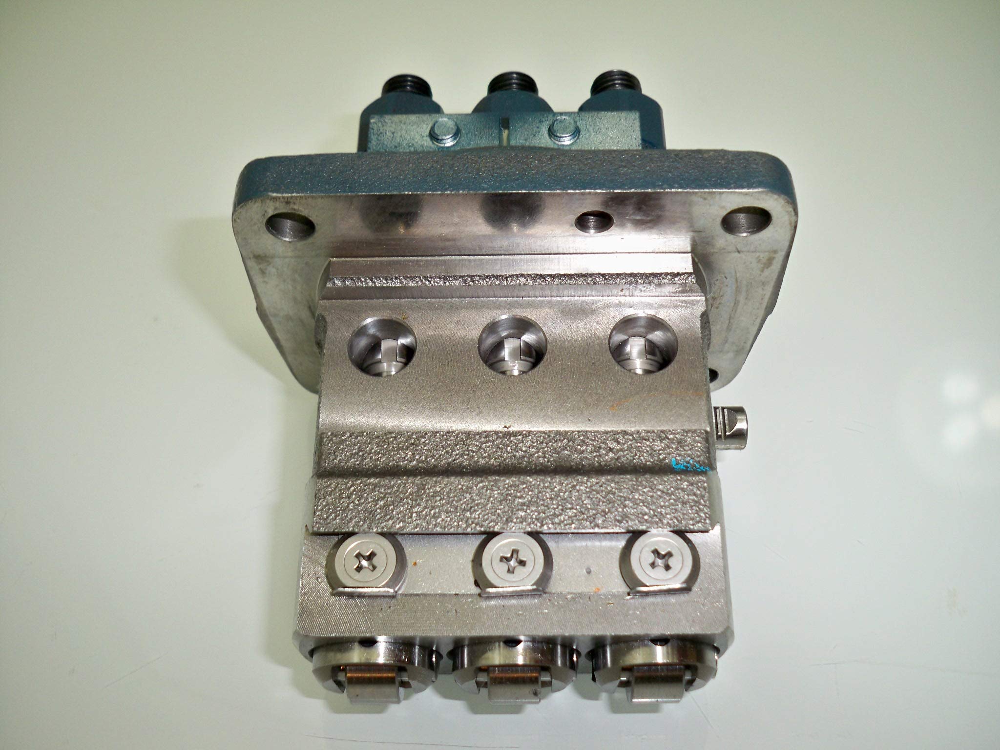 Kubota Pompe à Injection D1403 D1503 D1703 D1803-M 1G702-51010 1G702-51012 1G702-51013