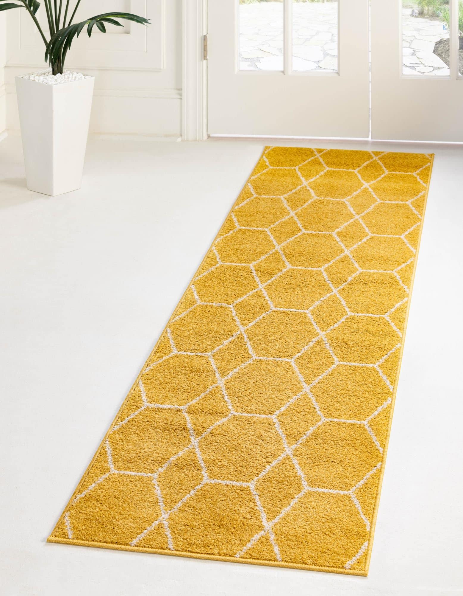 Rugs.com Lattice Frieze Collection Rug – 2' x 6' Runner Yellow Medium Rug Perfect for Living Rooms, Large Dining Rooms, Open Floorplans
