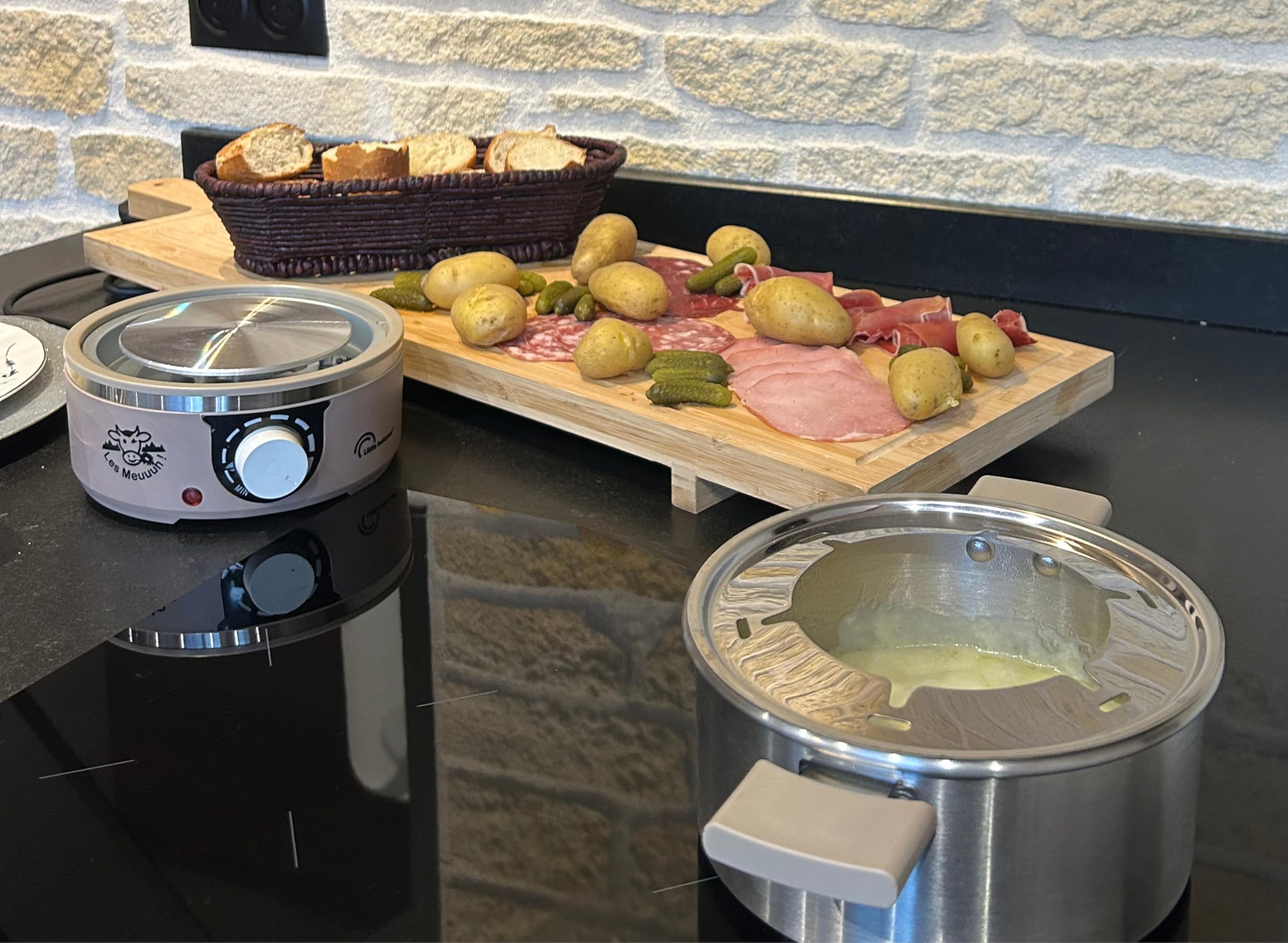 LITTLE BALANCE 8964 Little Fondue Meuuuh...!, Appareil à fondue 6 personnes, Caquelon inox, Compatible induction, 1,8 litres, 650 W, Muscade