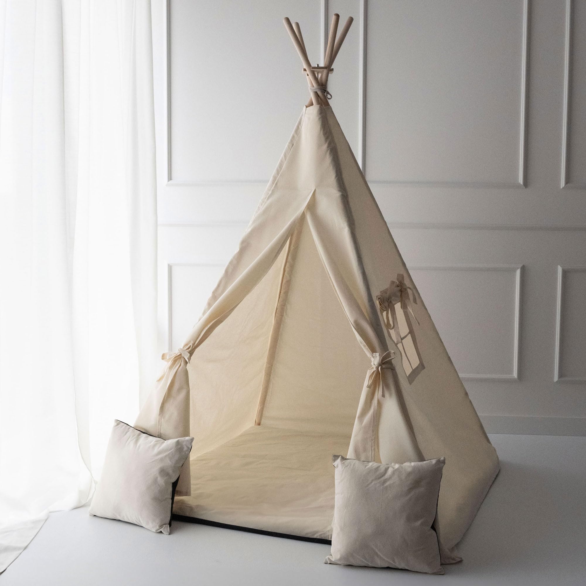 PaLulli® Tente tipi pour enfant en 100 % coton avec tapis douillet, système anti-collaps, stable, lampe suspendue de camping et 2 coussins décoratifs, tente de jeu Tippi, tente de jeu, beige