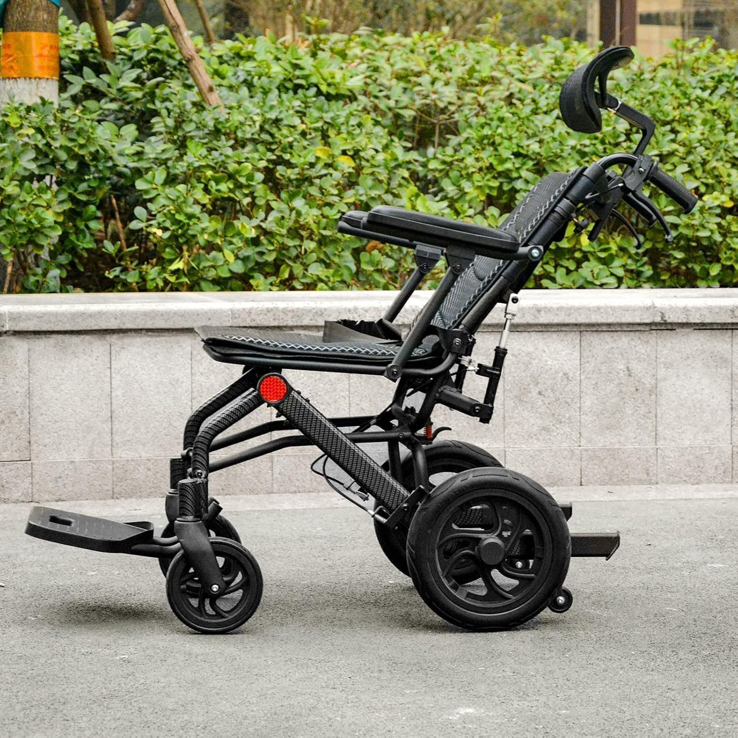 Silla de ruedas reclinable ligera con respaldo ajustable de 90° a 175°, plegable de aluminio, para personas mayores y adultos de hasta 130 kg, compacta y portátil