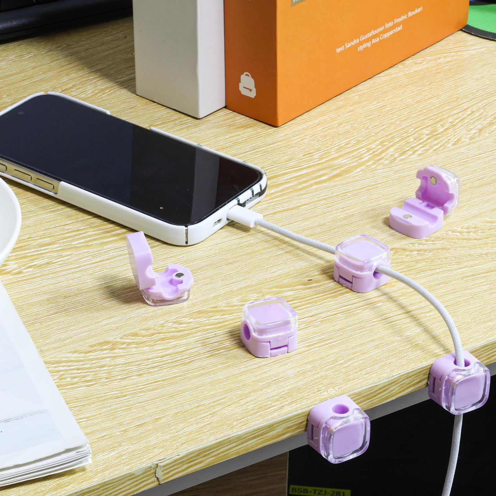 12 Clip Magnetiche Per Cavi - Organizer Scrivania Con Strisce Adesive