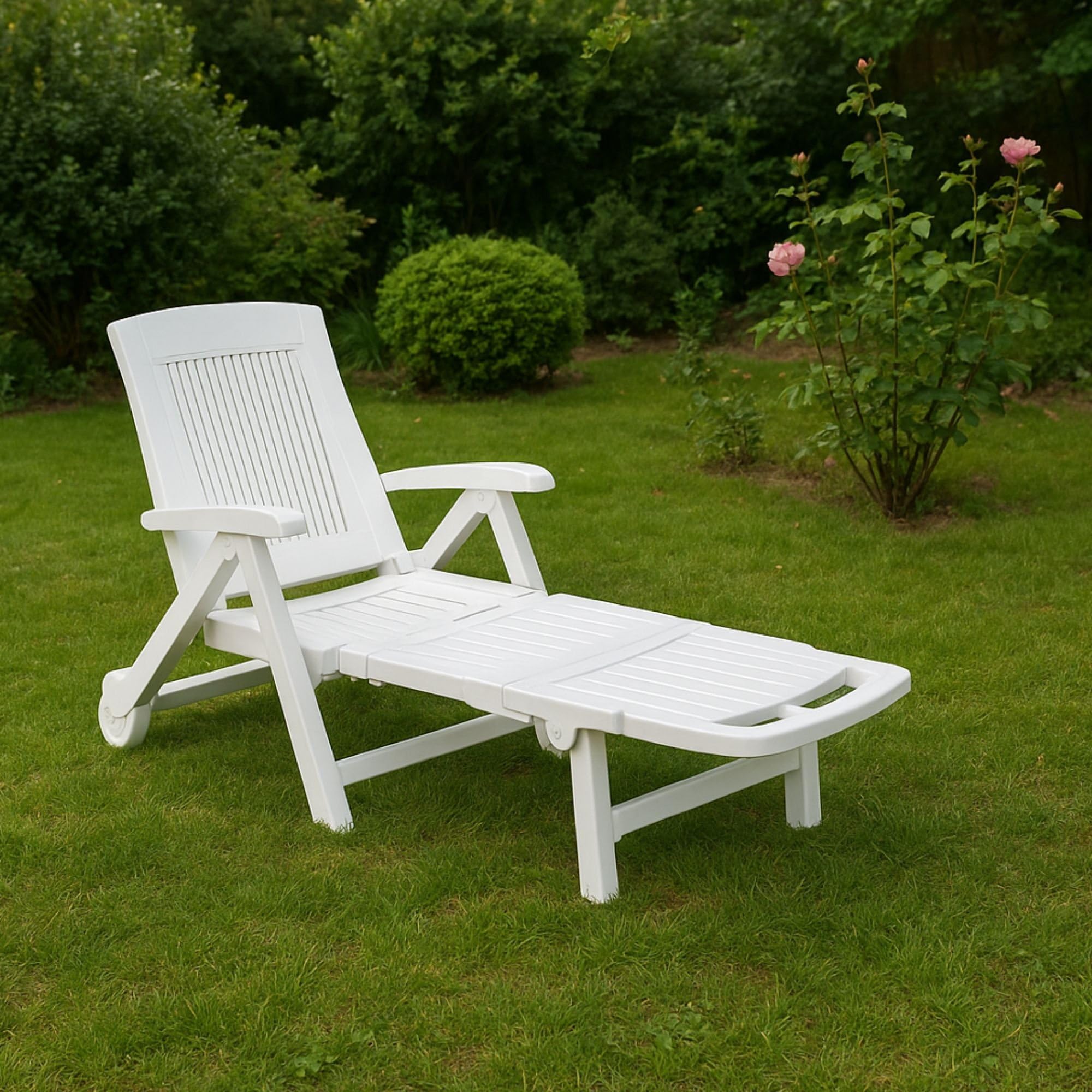 Dmora Lettino Prendisole Livorno, Sdraio da Giardino Regolabile con Ruote, Lettino da Esterno, 100% Made in Italy, Cm 195x72h101, Bianco