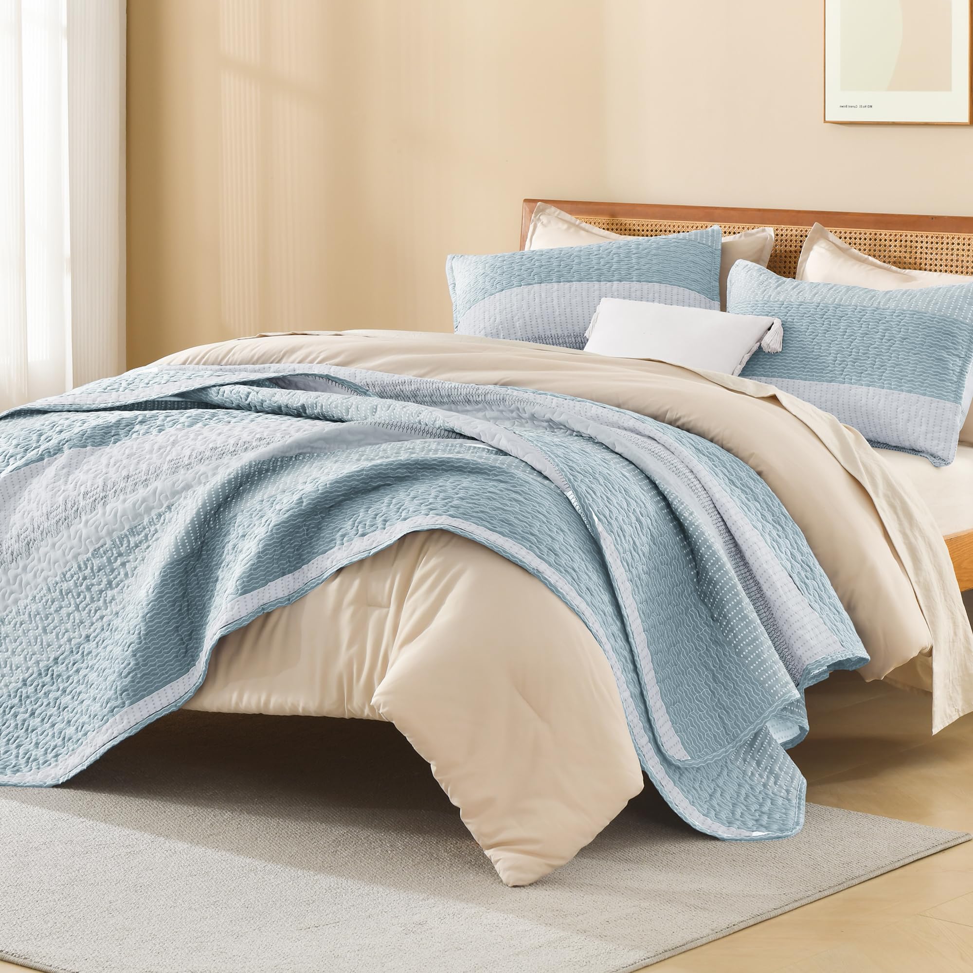 Amazon.com: Litanika Quilt King Size Spa Blue, Stripe Patchwork