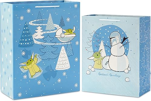 Miniatura 1 de Hallmark Star Wars The Mandalorian - Juego de bolsas de regalo (2 bolsas 1 grande de 13 pulgadas, 1 XL de 15 pulgadas) "Galaxy's Greetings", Grogu