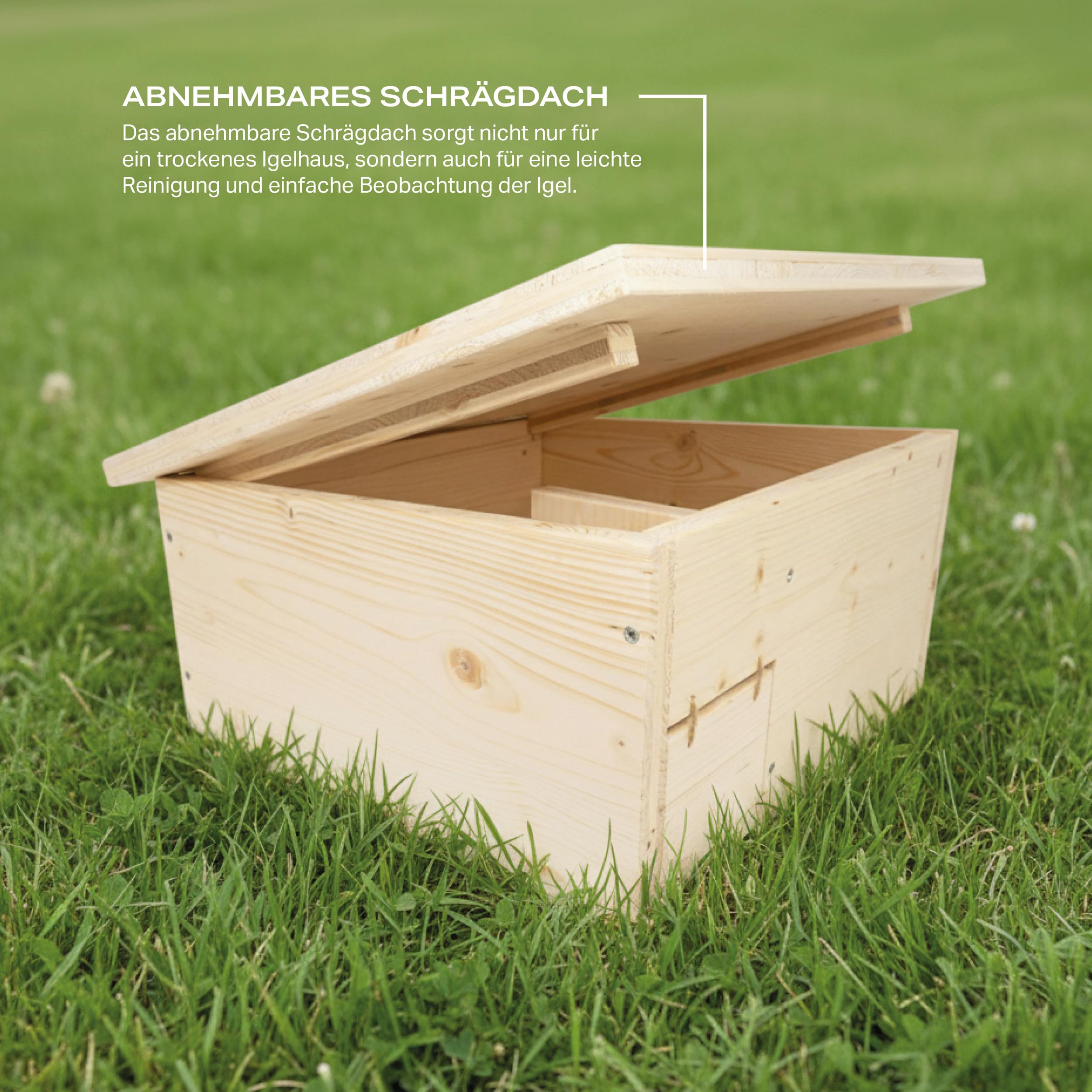 Igelhaus Standard – wetterfestes Holzhaus für Igel im Garten mit Rattenklappe – handgefertigt in Deutschland von Menschen mit Behinderung (44 x 43 x 32 cm)
