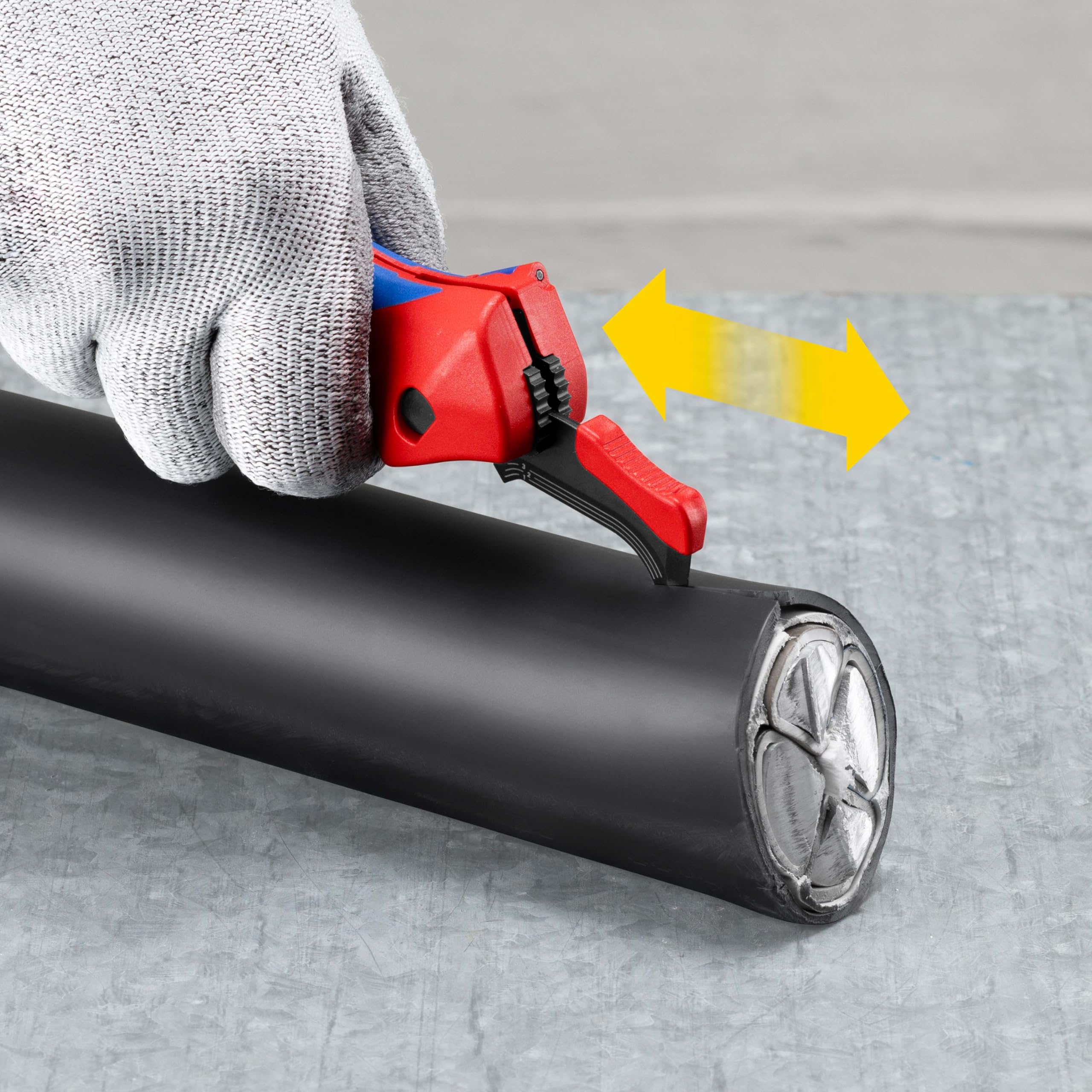 Knipex Couteau de dénudage Nouveau couteau de dénudage à levier d'entrainement avec poignées multimatières 146 mm, 16 50 145 SB