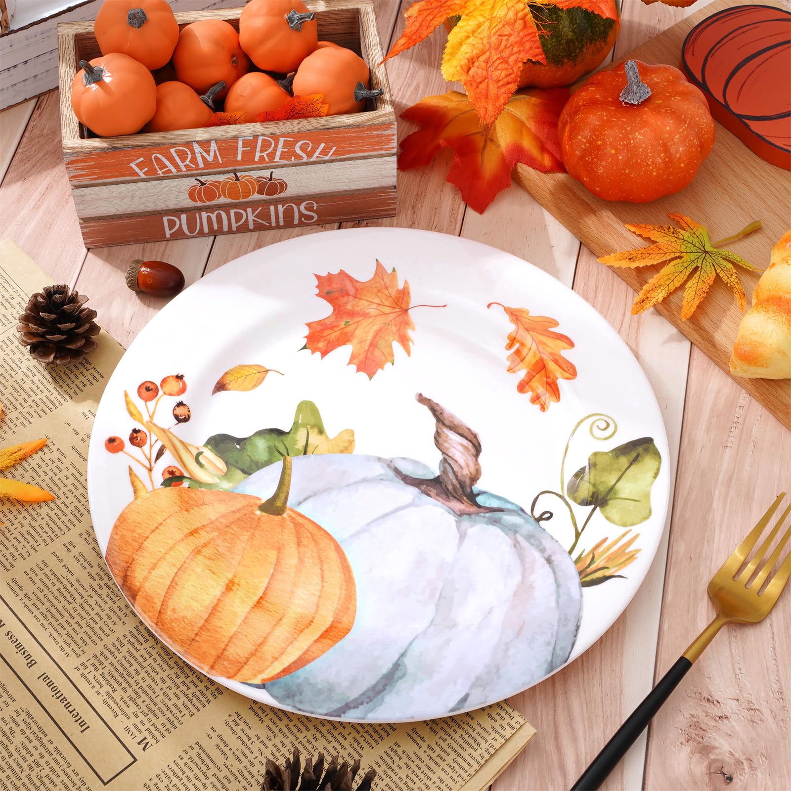 Existen distintos estilos de platos con diseños de otoño en la nación norteamericana. Foto: Amazon.   