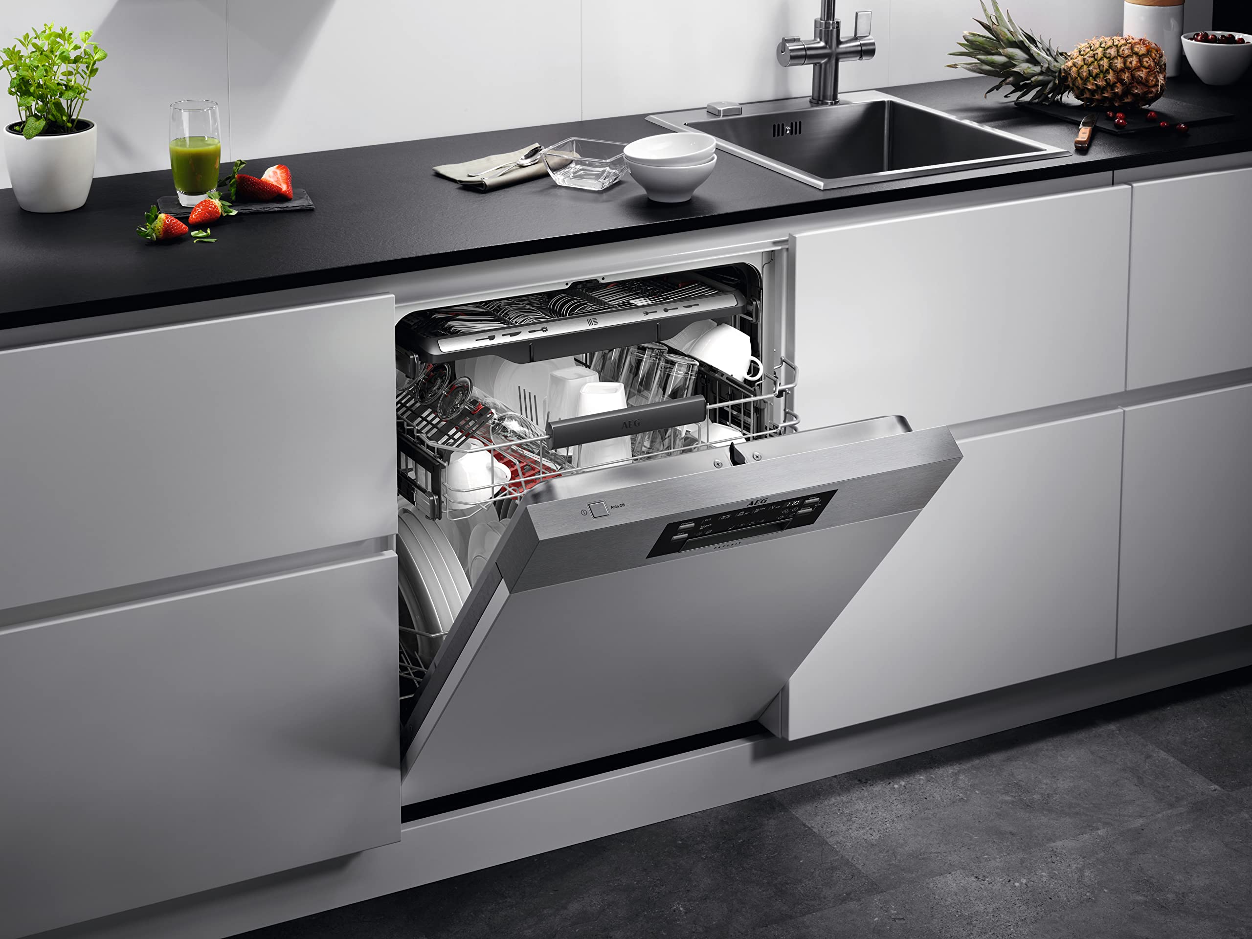 AEG Lavavajillas parcialmente integrado, 60 cm, serie 7000: con protección de cristal, clase energética C, cajón para cubiertos, control de tiempo personalizado, silencioso 42 dB, parada de agua, 15