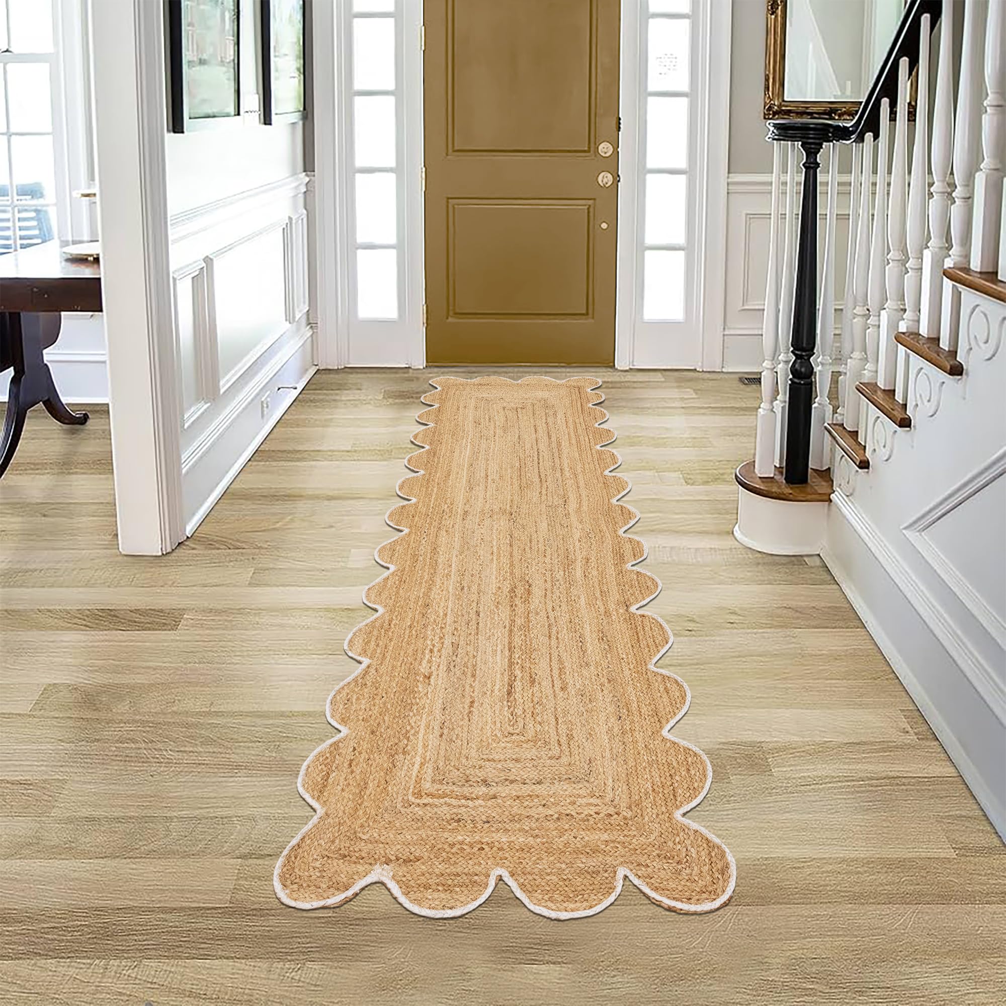 Tapis couloir jute festonné pour réchauffer une entrée froide