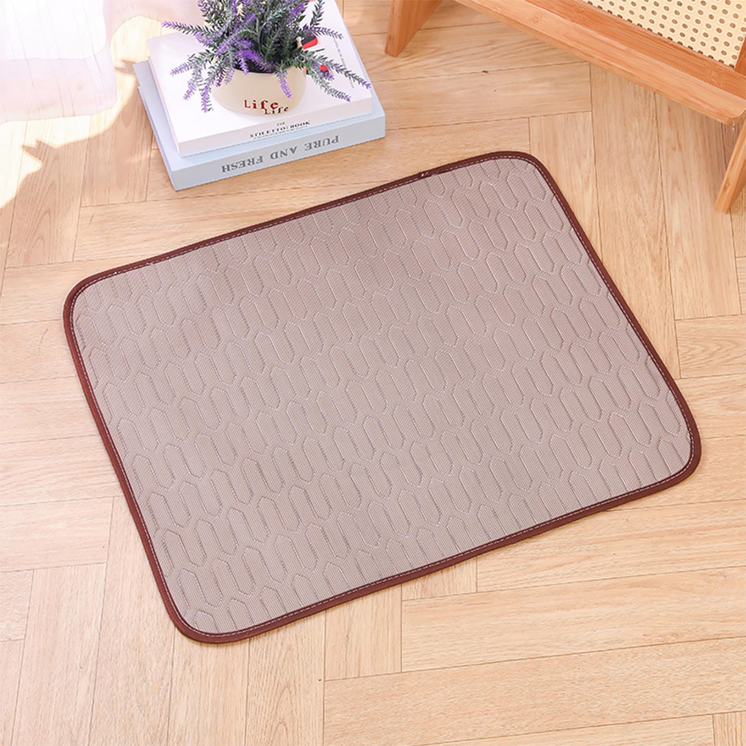 Large Dog Cooling Mat – Ice Silk Cooling Pad, Gel-Free, Waterproof & Machine Washable Summer Pet Bed for Dogs & Cats, Brown, 40 x 50cm