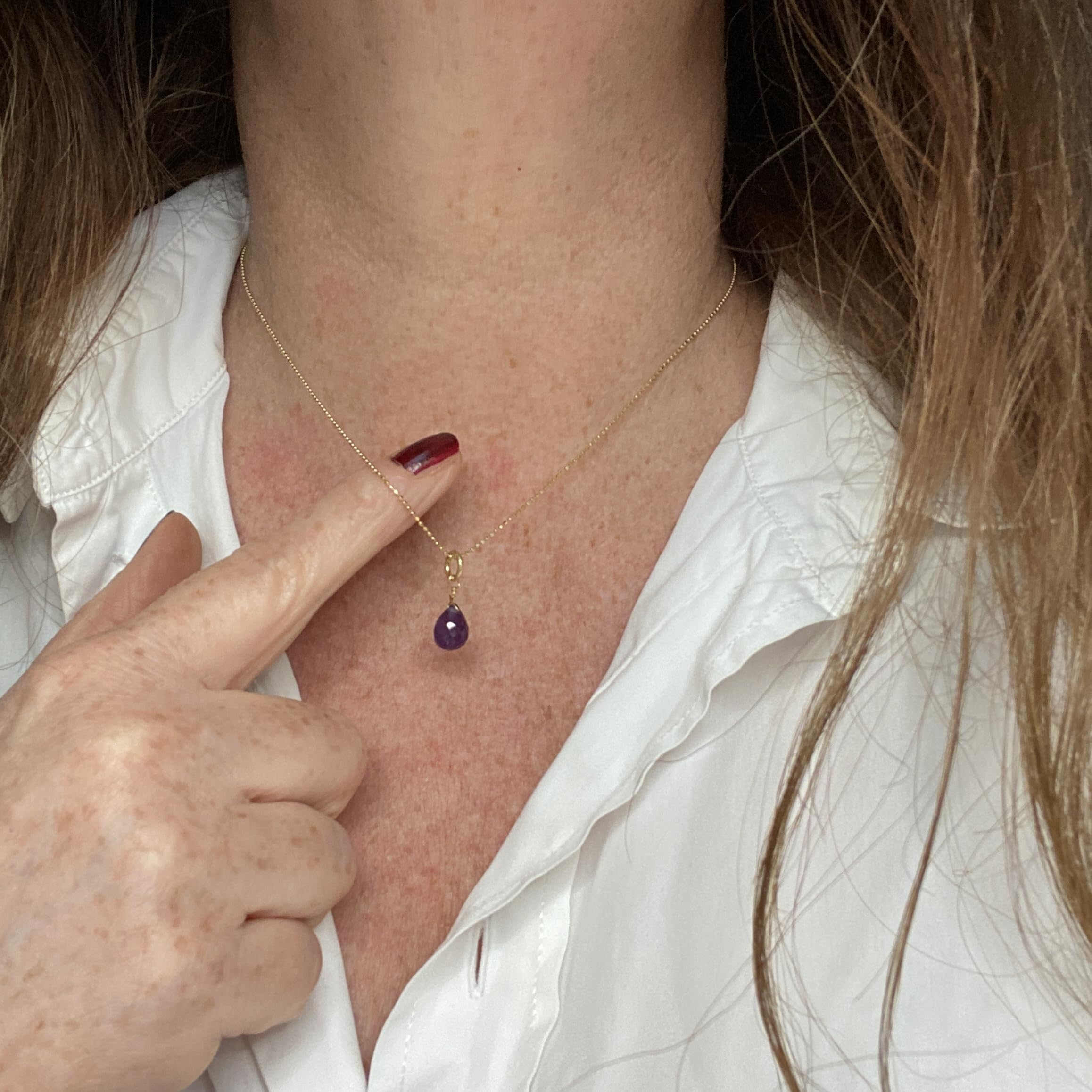 Generisch Amethyst Halskette Gold, Februar Geburtsstein Kette Damen, zierlicher Sommer Kristall Schmuck, Lila Stein Anhänger, Heilstein Wirkung