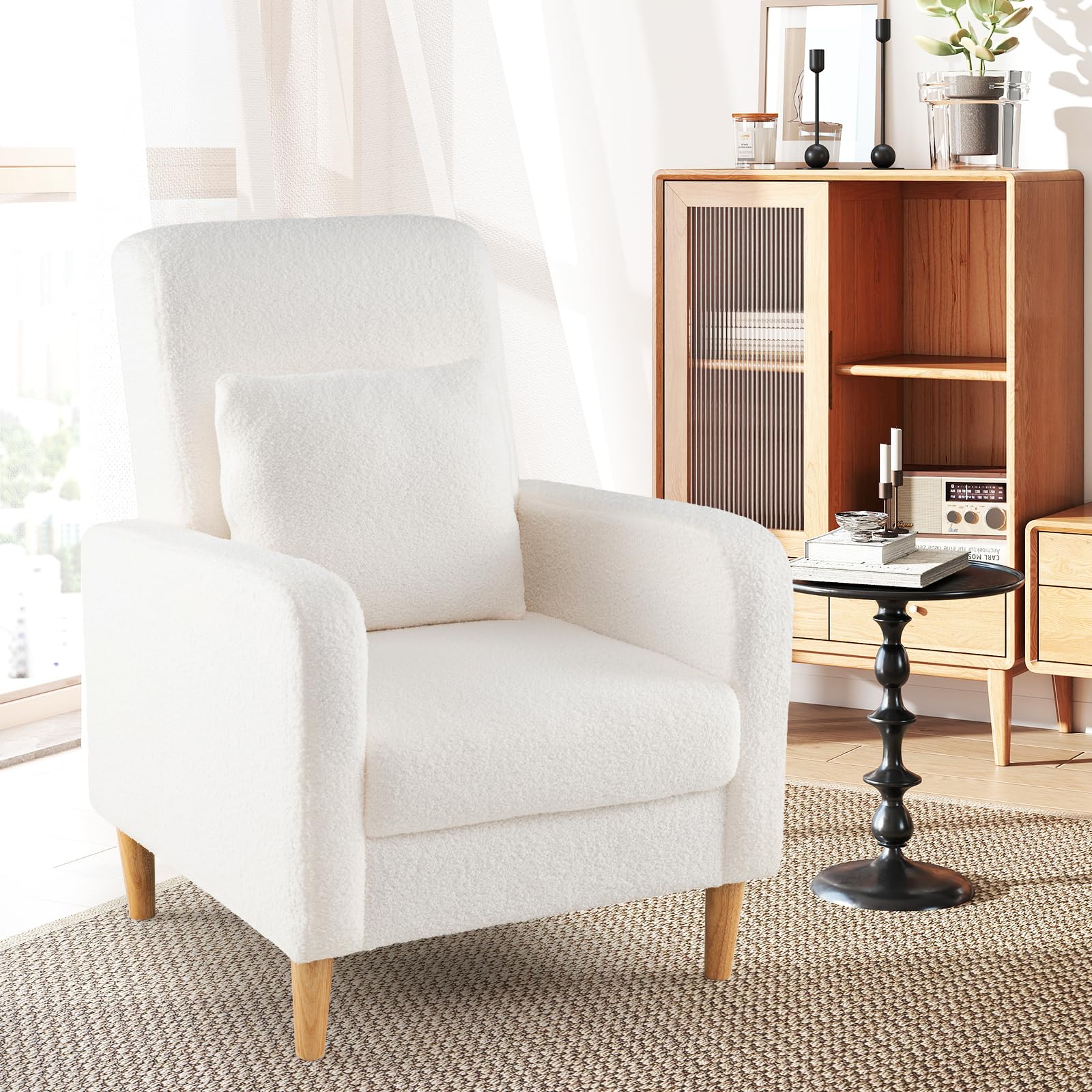 Loungestoel Fauteuil – Armleuningen – Houten Poten – Dikke Zitplaats – Sierkussen – Bouclé-Uiterlijk – Gestoffeerd – Wit