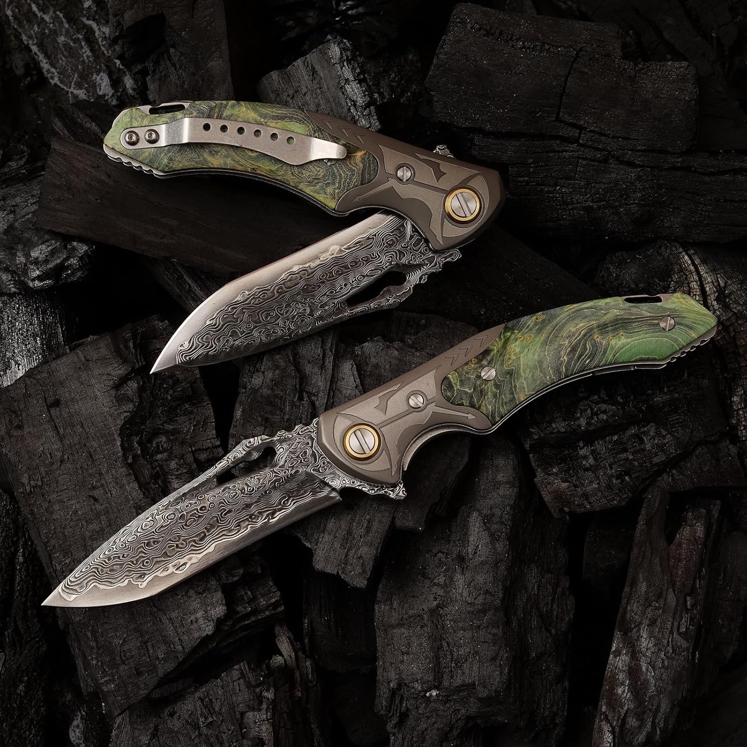 VG10 Damascus Steel Folding Knife, Stable Wood with Leather cover and pocket clip, Outdoor Survival Knife Portable EDC Camping, can be used as a gift