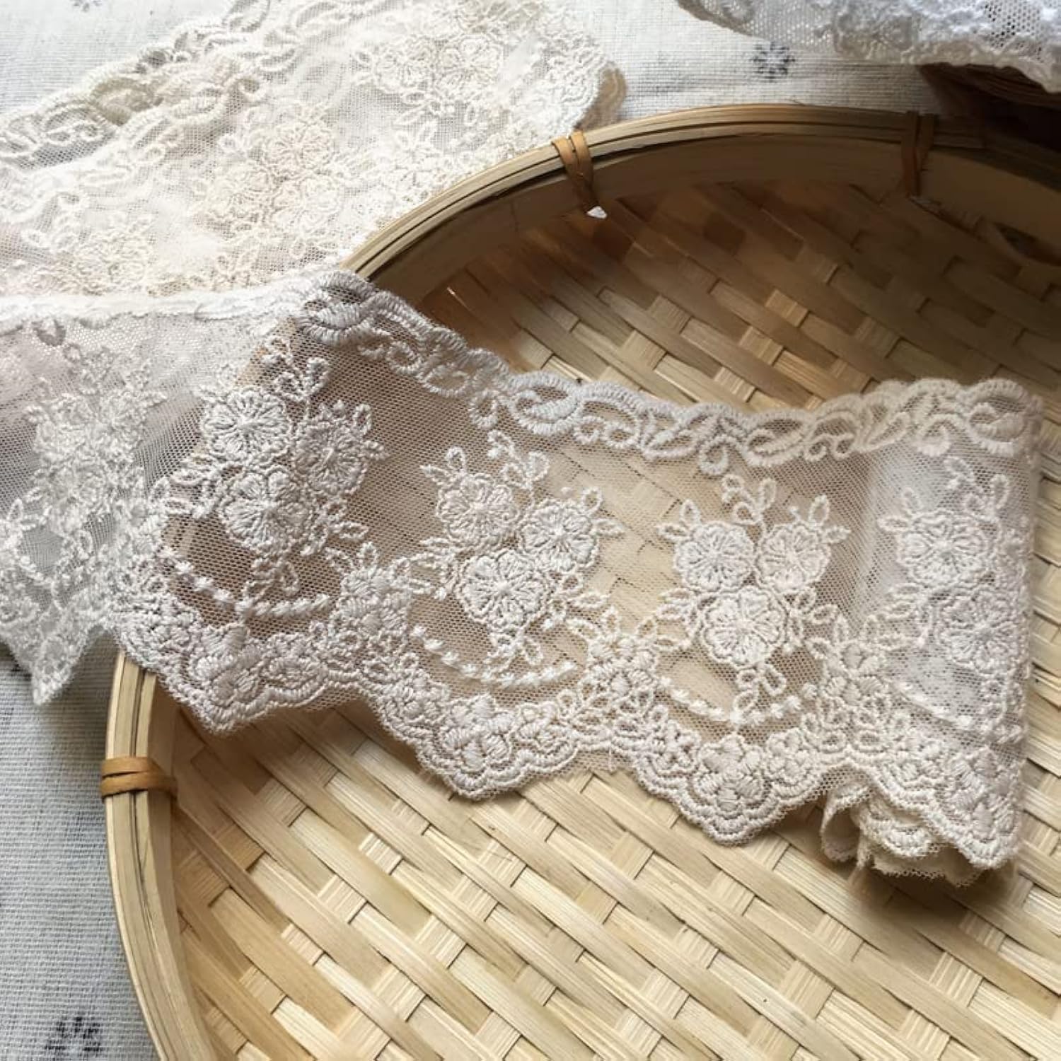 8CM Width Europe Crown Ribbon Wedding Applique Inelastic Embroidery Lace Trim,Curtain Tablecloth Slipcover Bridal DIY Clothing/Accessories.(2 Yards in one Package) (Ivory)