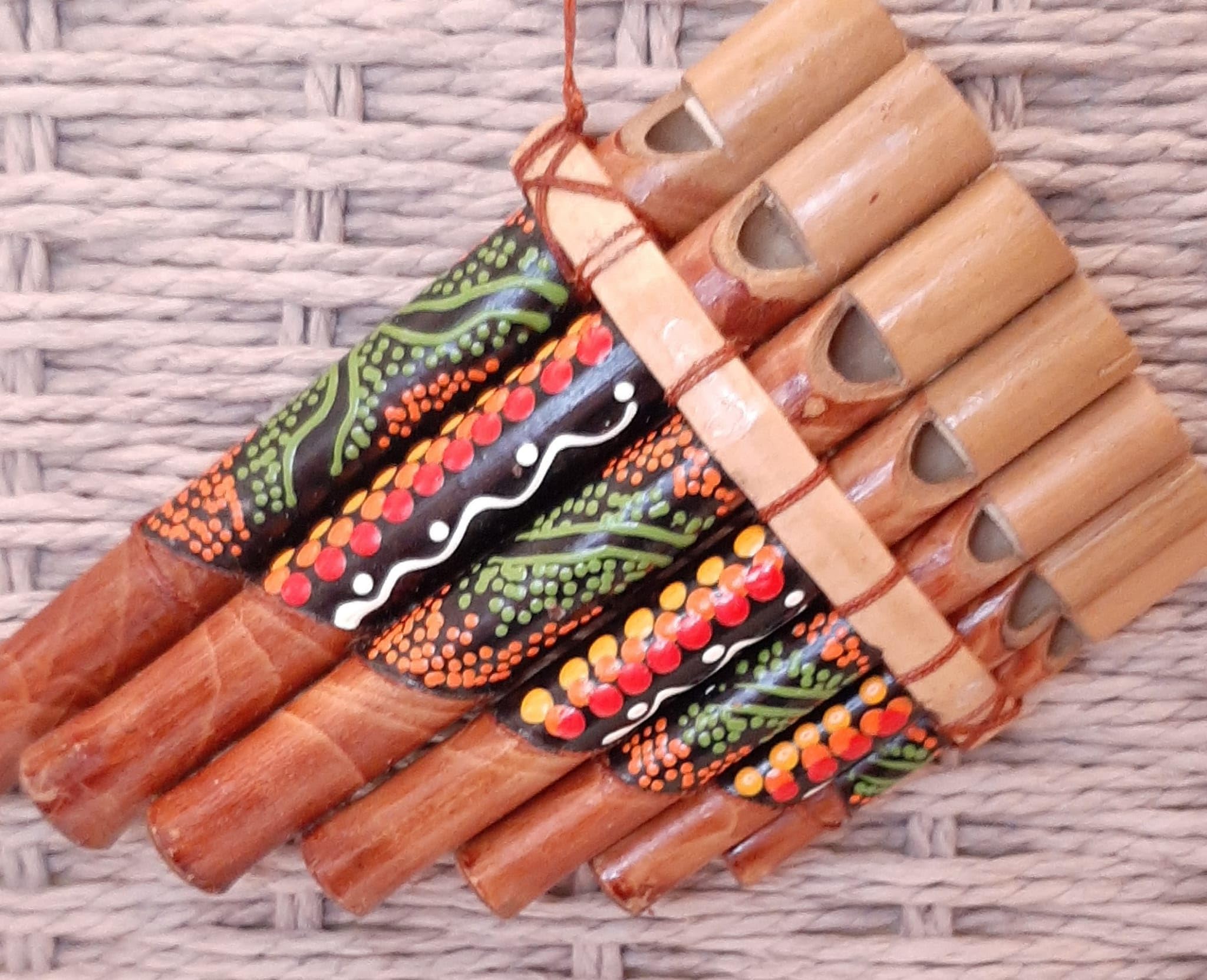 Flauta de pan Peruano Artesanal Decorada 7 notas Bambú y madera