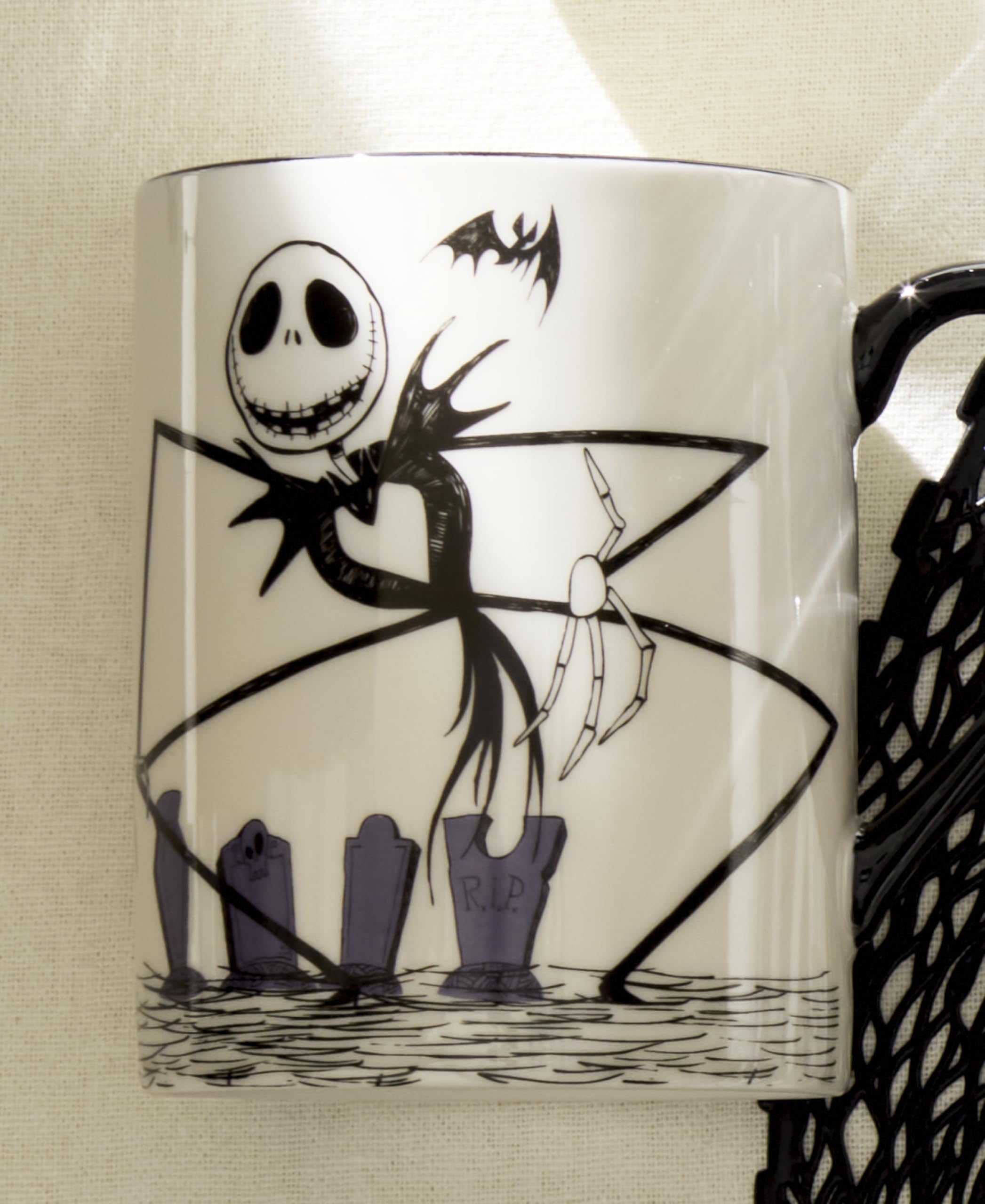 Lenox Nightmare Before Christmas Porzellan-Tassen-Set für 4 Personen | Spülmaschinenfest, mikrowellengeeignet, Geschenk für Nightmare Before Christmas-Fans, 11,4 cm, 473 ml, Kaffeetasse