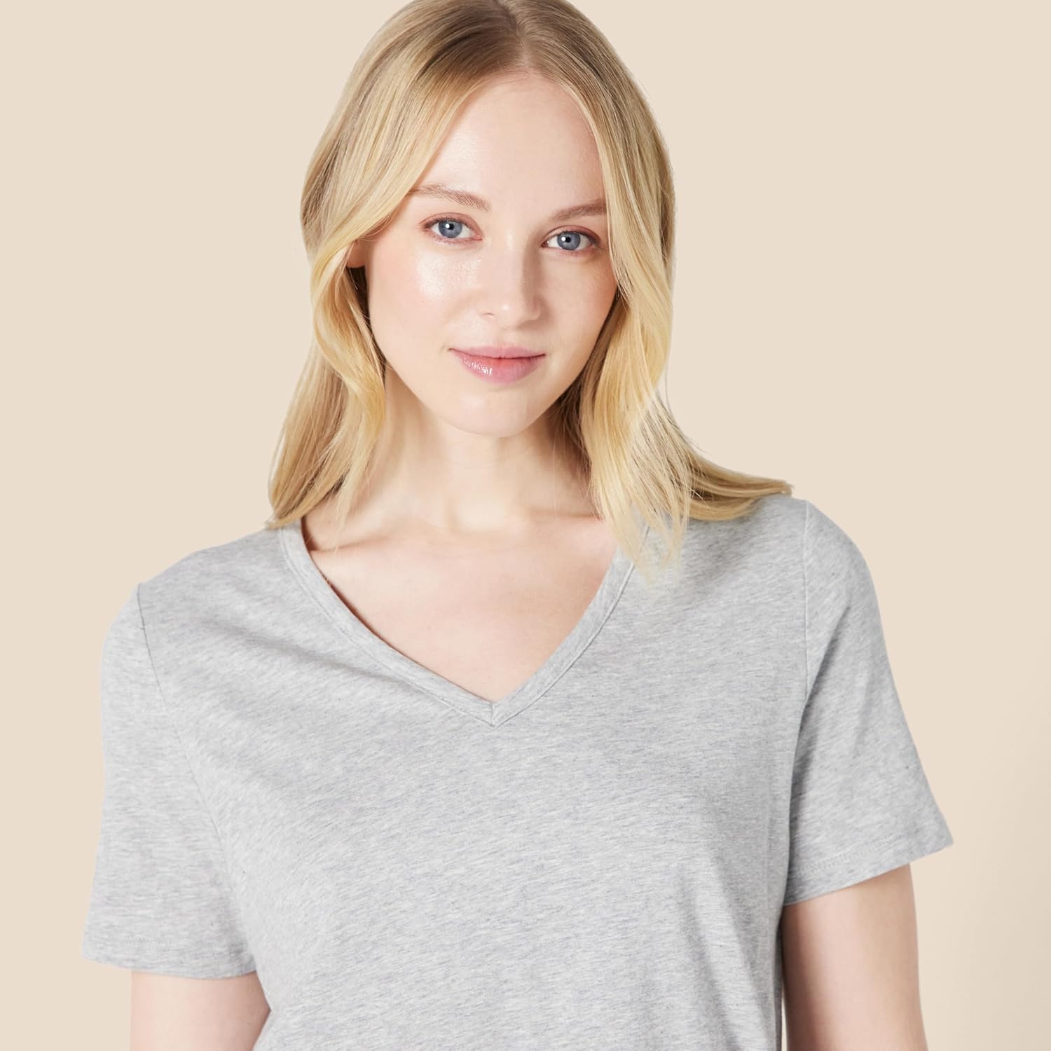 Amazon Essentials Women's Soft Cotton Blend Short Sleeve T-Shirt and Pant Pajama Set - Image 3