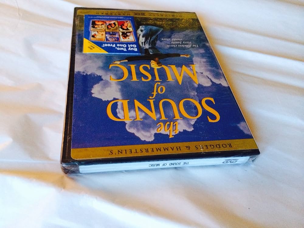 Amazon.com: The Sound of Music : Julie Andrews, Christopher