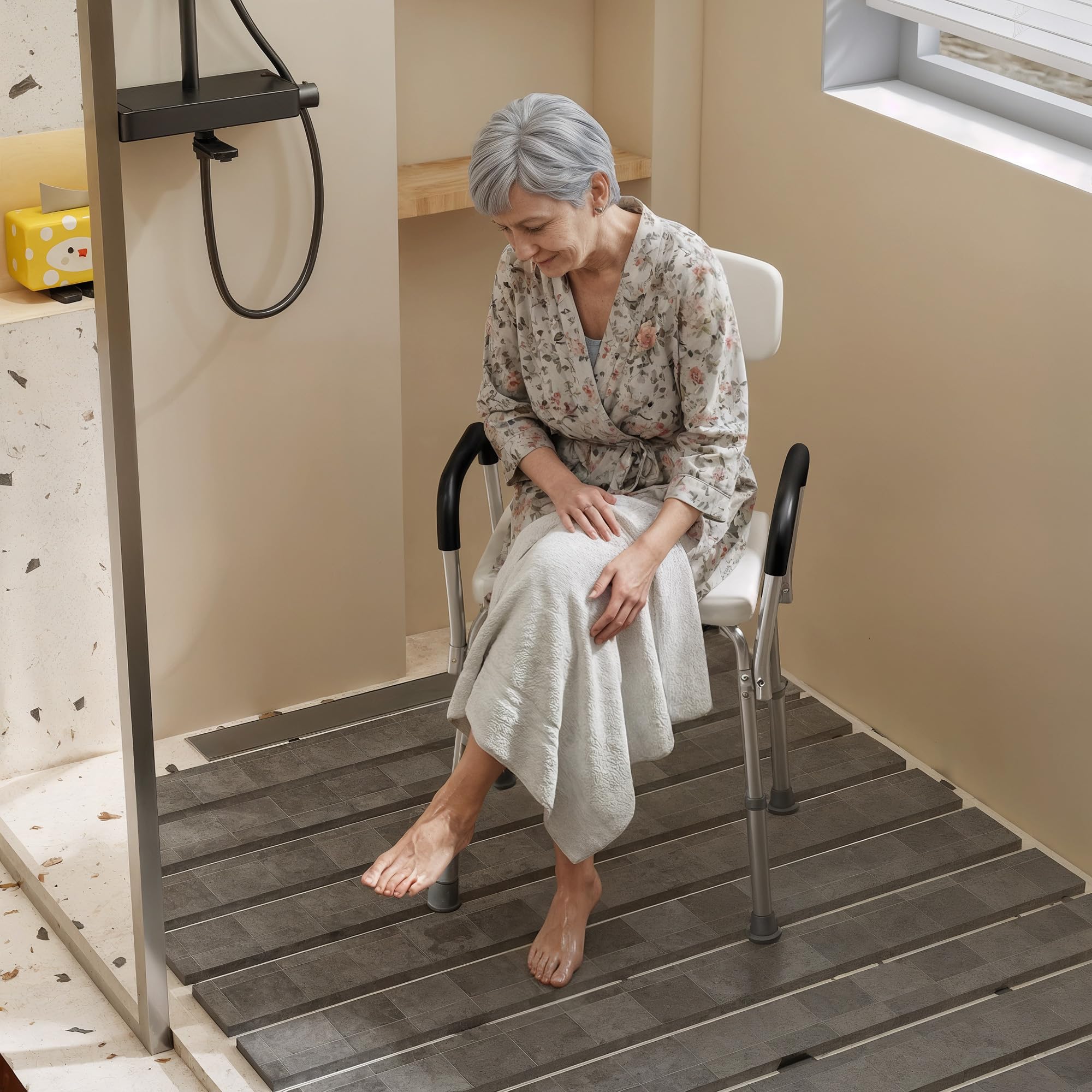 HOMCOM Sedia Doccia con Schienale, Braccioli, Altezza Regolabile, Sgabello Doccia con Piedini Antiscivolo, Montaggio Senza Attrezzi, Sedile per Anziani e Disabili, Interno, Bianco