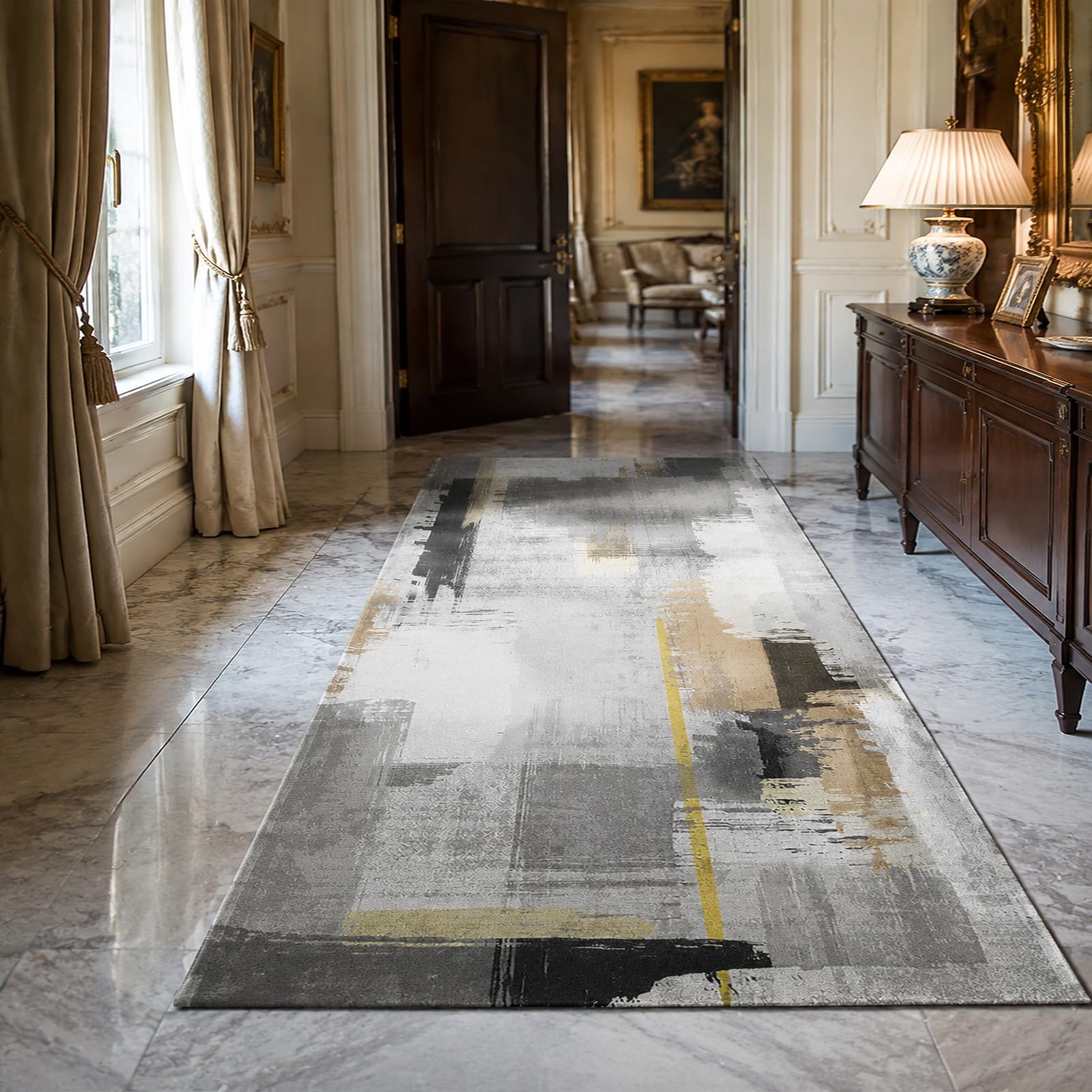 Grand tapis salon moderne aux nuances de gris, taupe et jaune pour un intérieur chaleureux