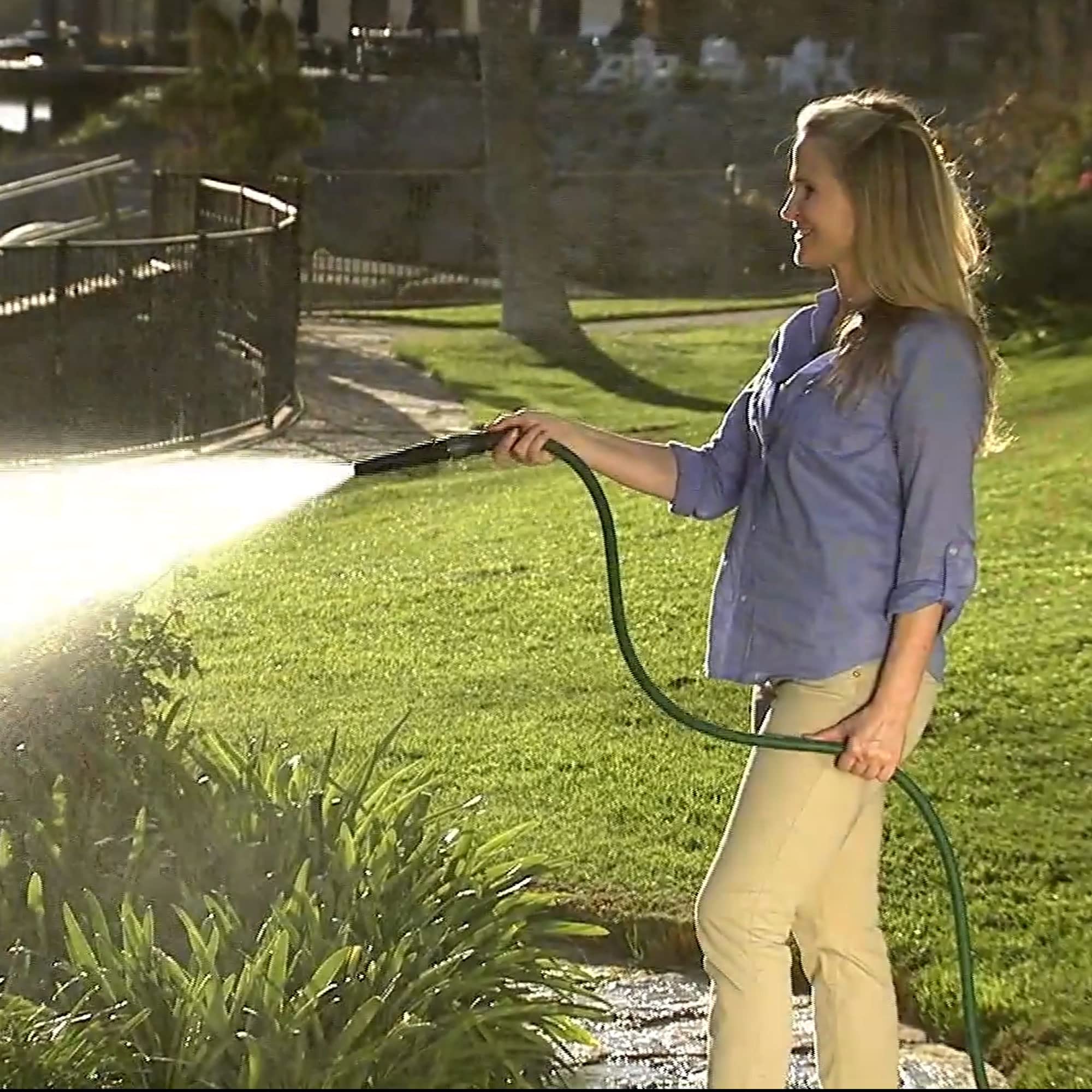 Bernini No Kink 50' Rubber Garden Hose is Lightweight, Compact and Keeps Water Flowing with XFlex Technology, 5/8 in. x 50 ft, Lays Flat for Easy Storage, Expands for High Flow Rate (50', Green)