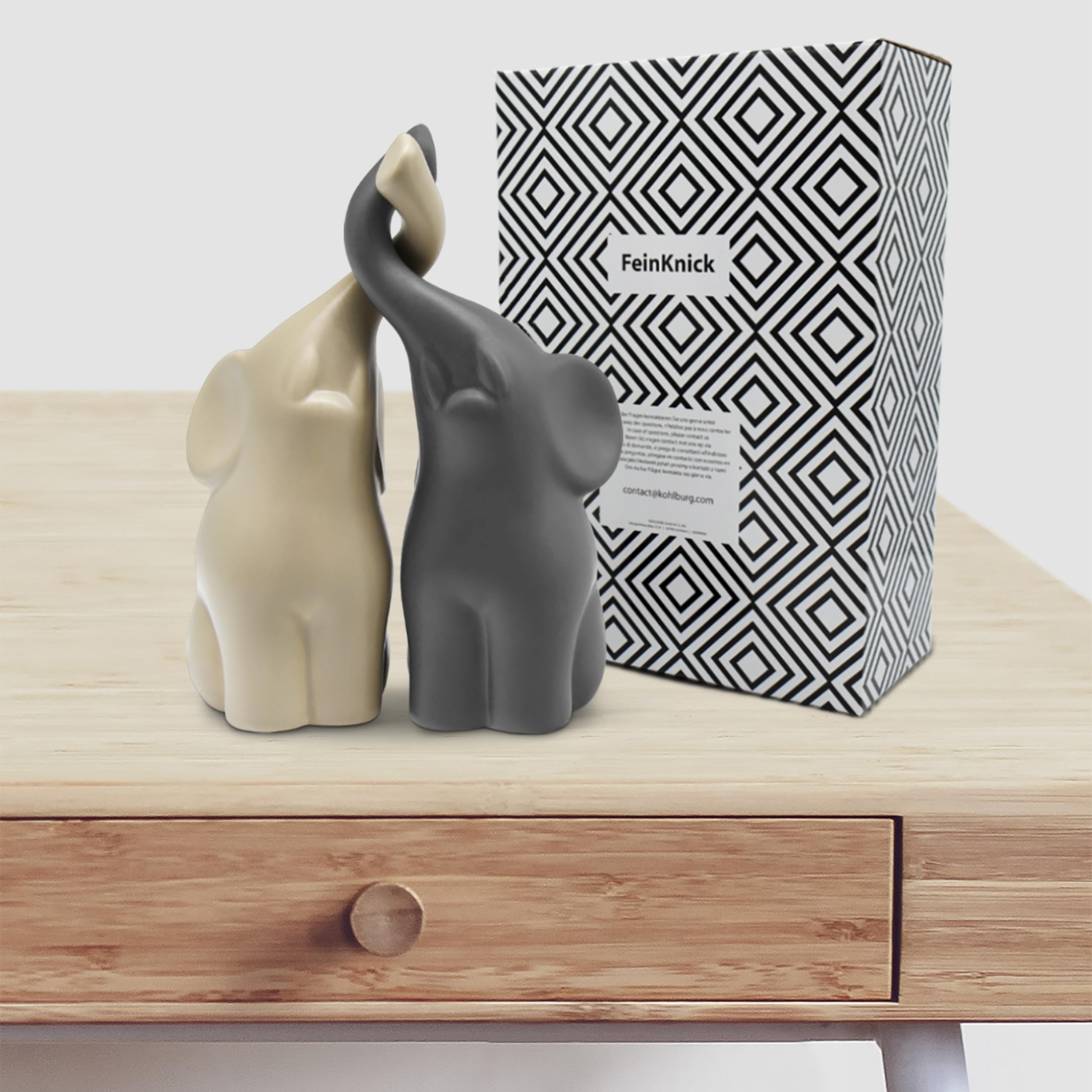 FeinKnick Coppia armoniosa di elefanti in ceramica in beige e grigio - Scultura moderna, coppia di due singoli elefanti - Statuetta decorativa alta 16 cm - Elefante come perfetta idea regalo