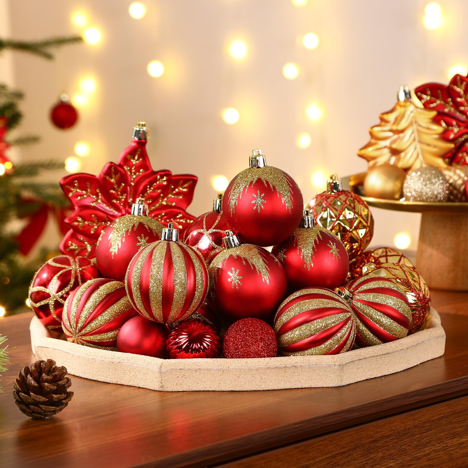SHareconn 2025 Nuovo set di ornamenti di 106pcs Baubles di Natale, Baubles decorativi di plastica infrangibile per decorazioni dell'albero di Natale, Rosso rubino E Oro