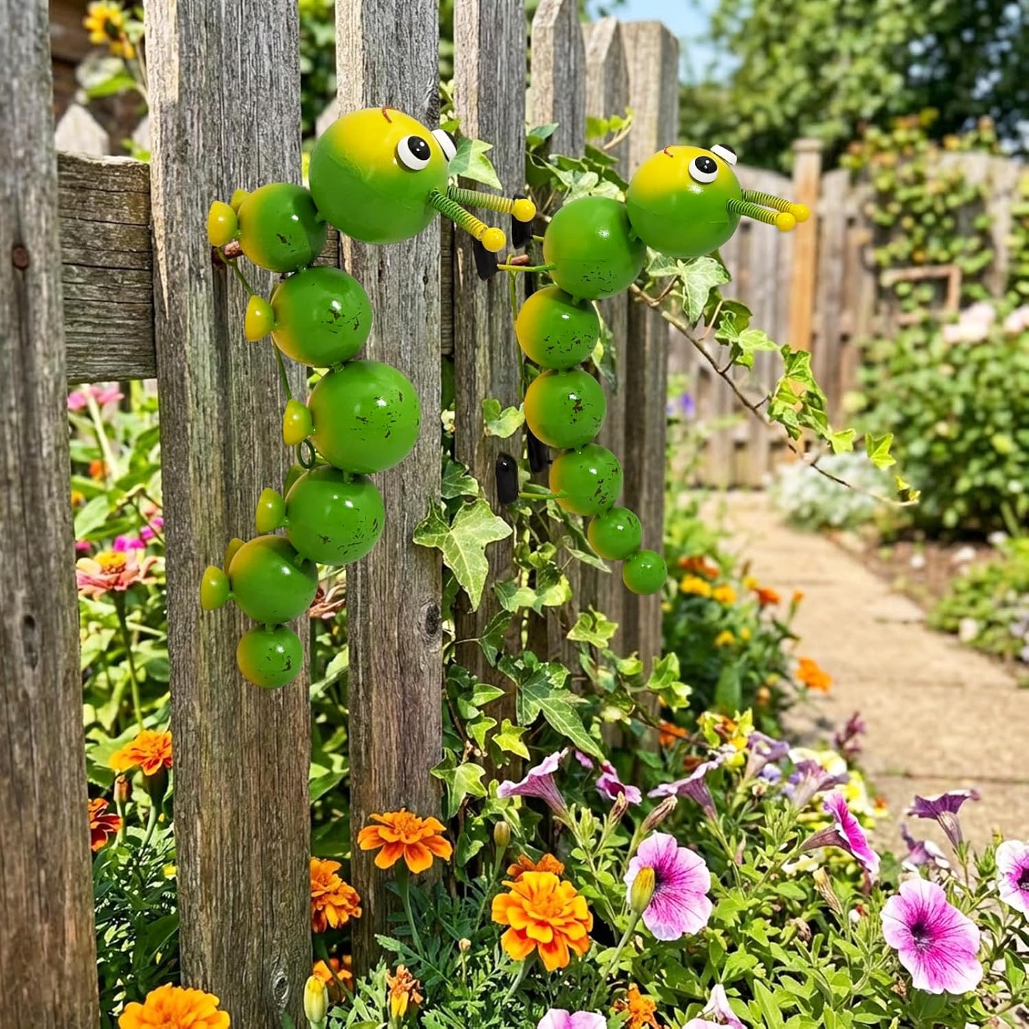 Metal Caterpillar Statue Yard Art Garden Decor, 2 Pack Handcrafted Cute Caterpillar Ornaments for Outside Fence Patio Lawn Garden Courtyard,Gift for Family,Friends,Garden Lovers (Green)