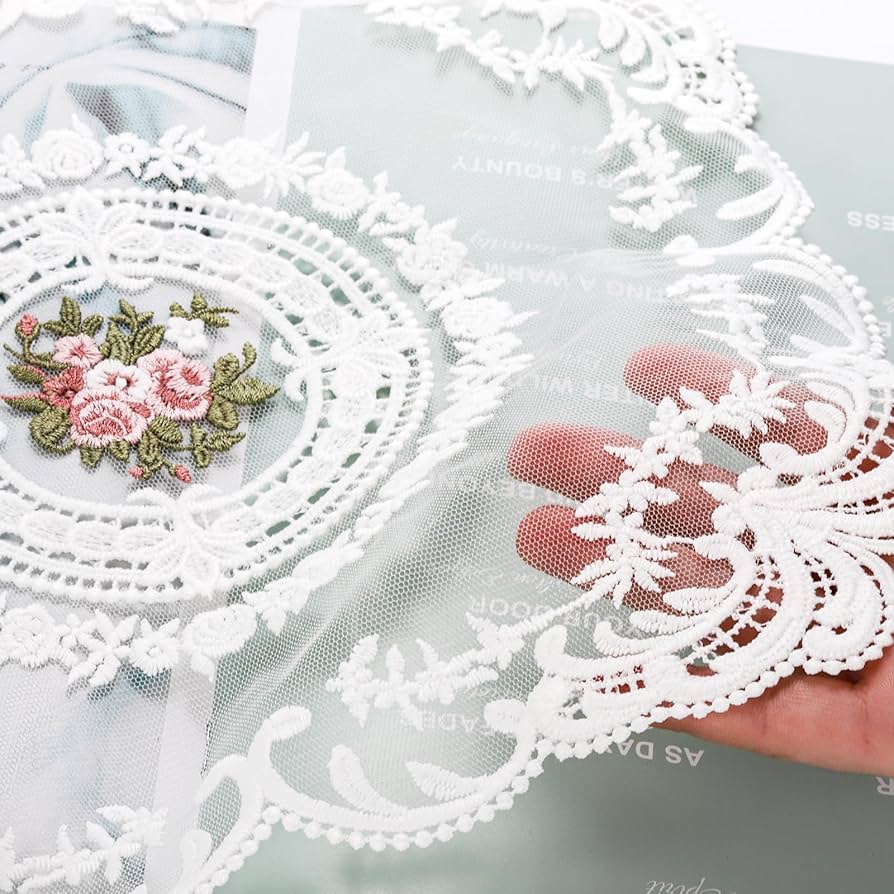 レースランチョンマットミニ花豪華刺繍カントリーお洒落ホワイトナチュラルインテリア レースランチョンマットミニ花豪華刺繍カントリーお洒落ホワイト