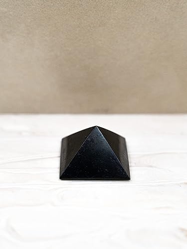 Miniatura 2 de Shungite Club Pirámide de Shungite Pulida de 1 pulgada (1.2 in) Pequeña Pirámide de Piedra Negra para el Hogar, Oficina, Sala de Curación de Cristal