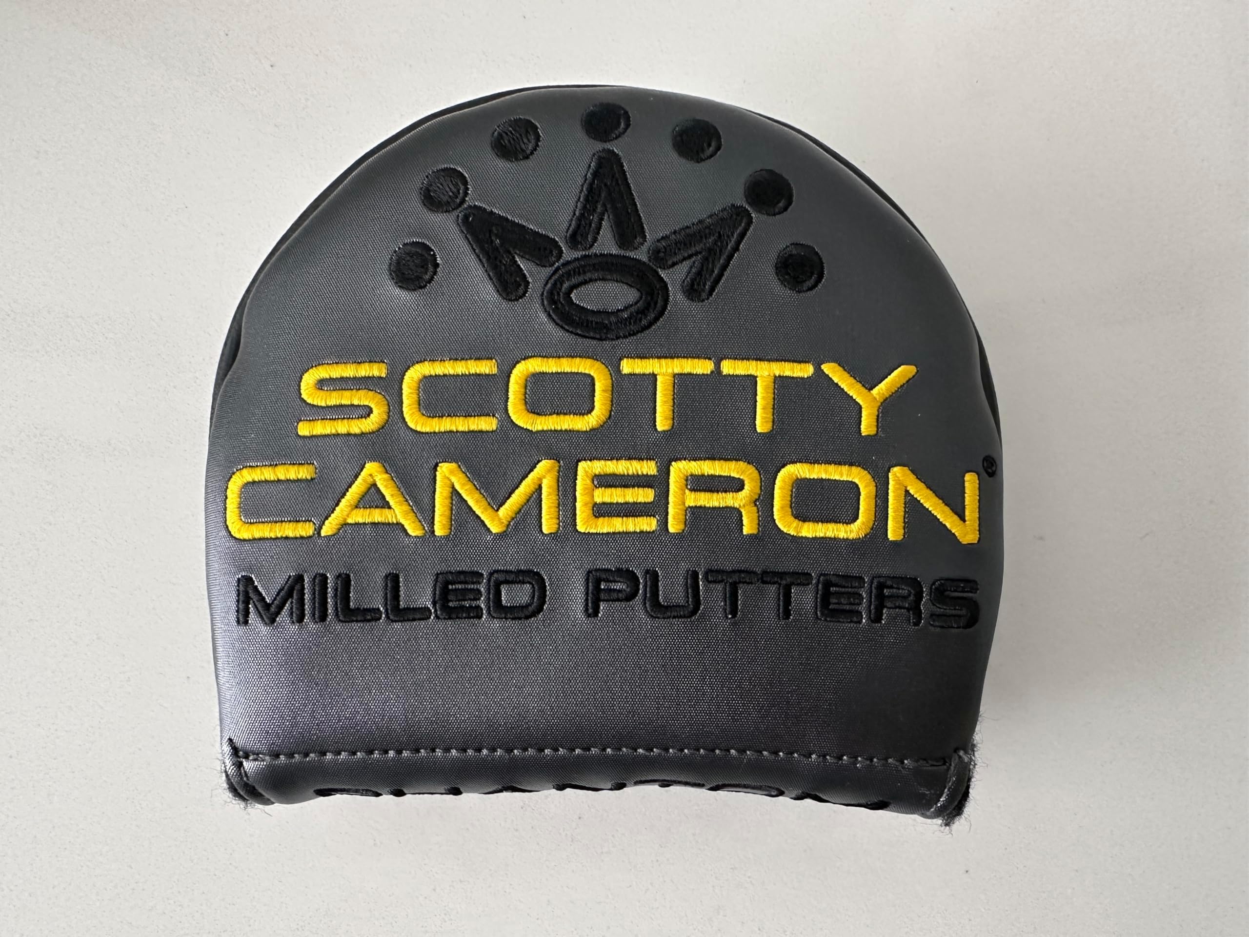 Scotty Cameron 2024 Phantom Mid Round Right Hand Headcover, 100% Authentic, Dark Grey
