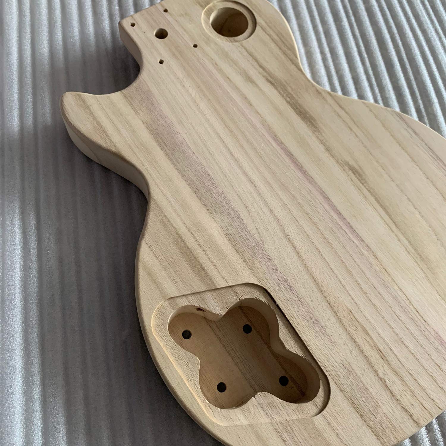 HUIOP Box, Electric Bass Body,Unfinished Electric Guitar Body Maple Wood Blank Guitar Barrel for PB Style Bass Guitars DIY Parts
