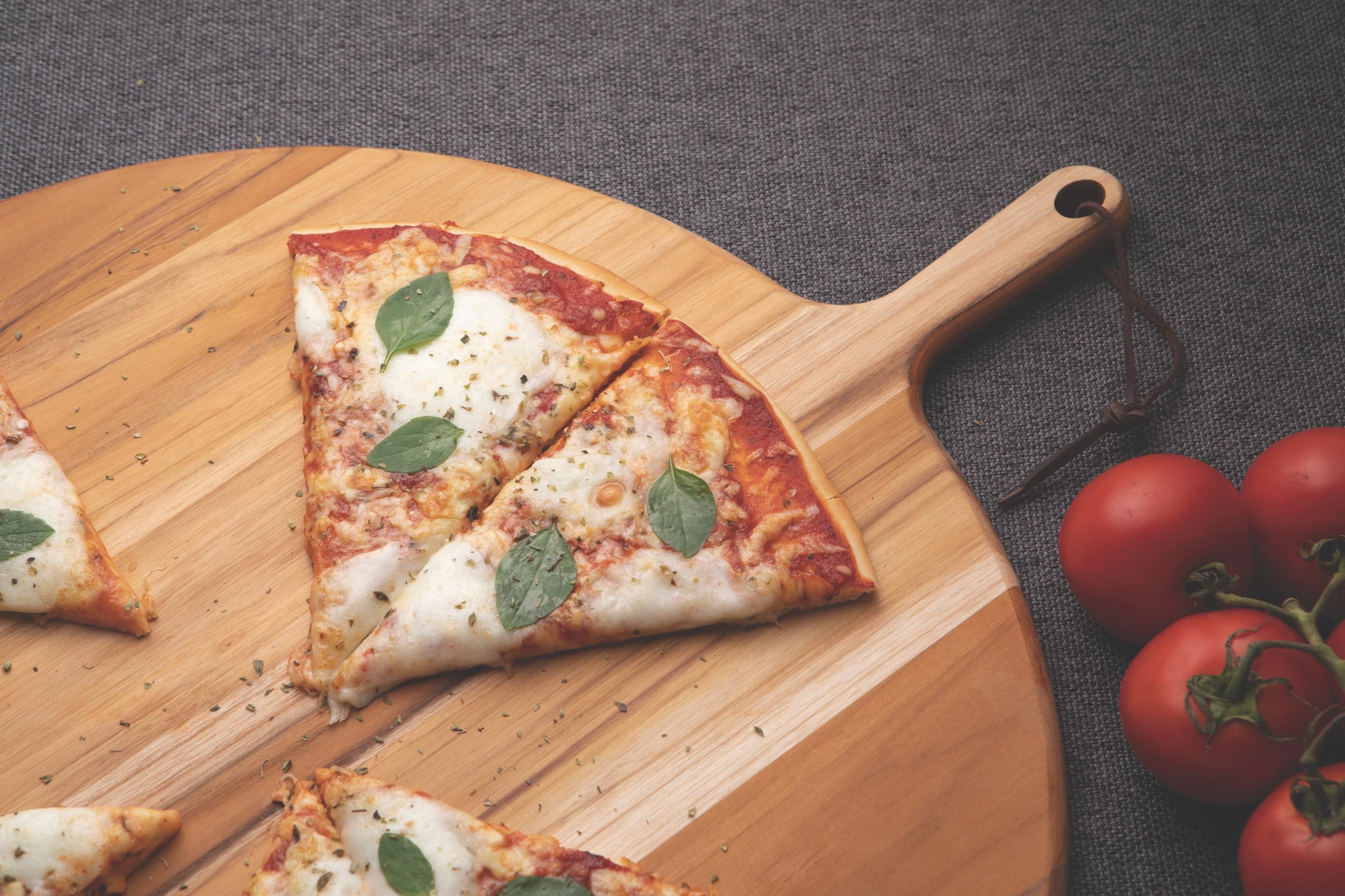Tramontina Tabla Redonda para Pizzas de Madera Teca Certificada Provence 52 x 40 cm